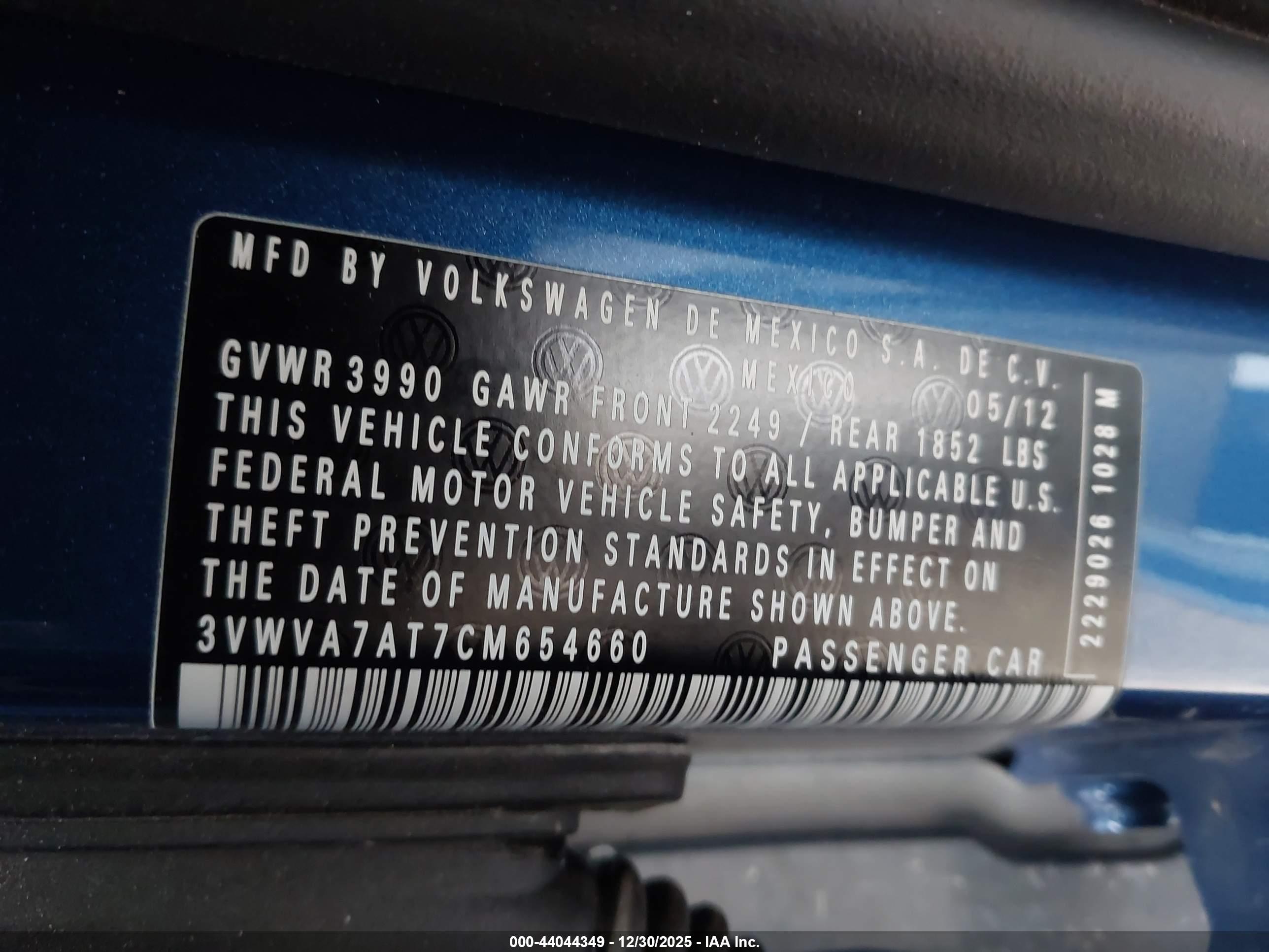 VOLKSWAGEN BEETLE image 9