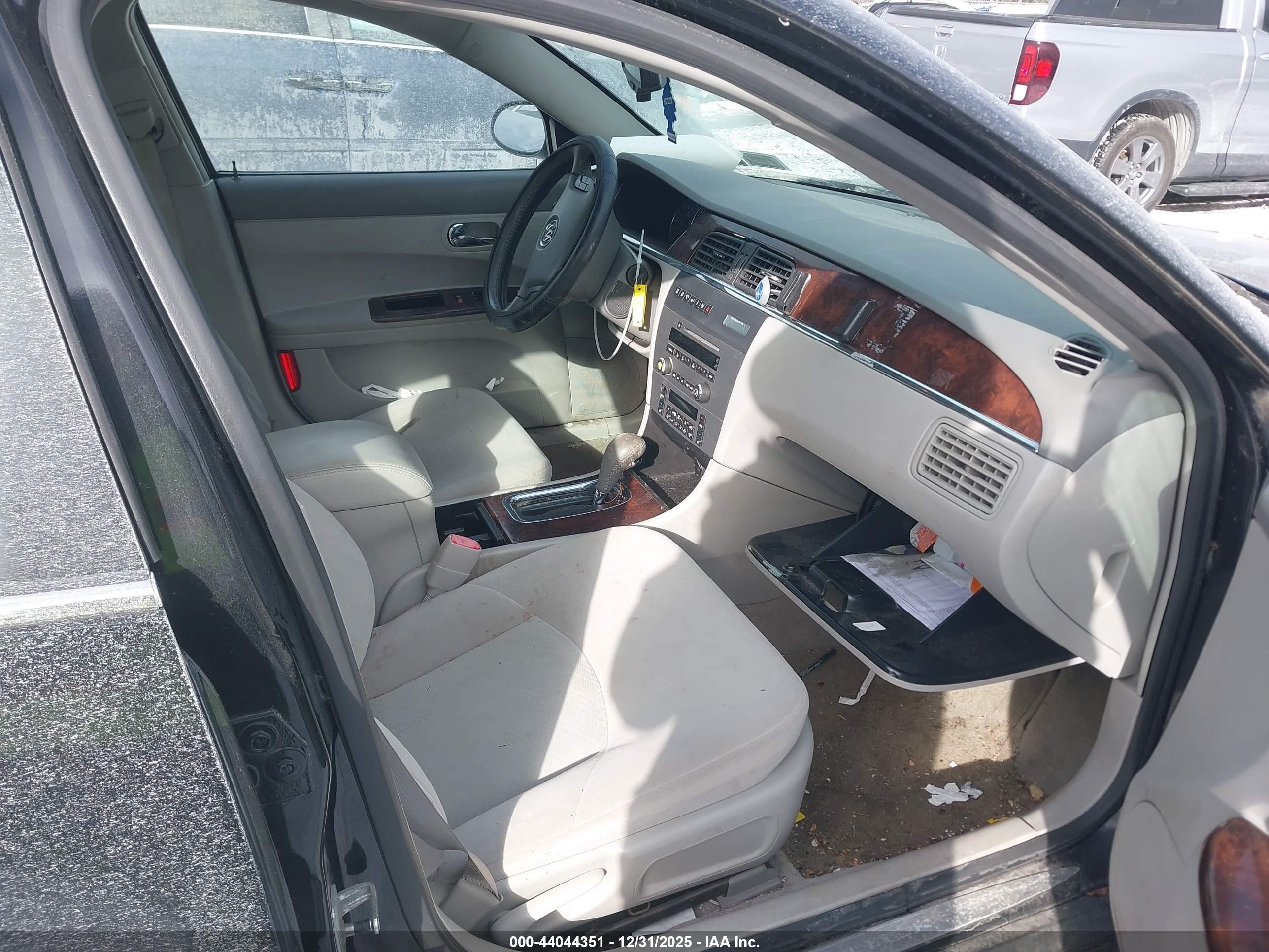 BUICK LACROSSE image 5