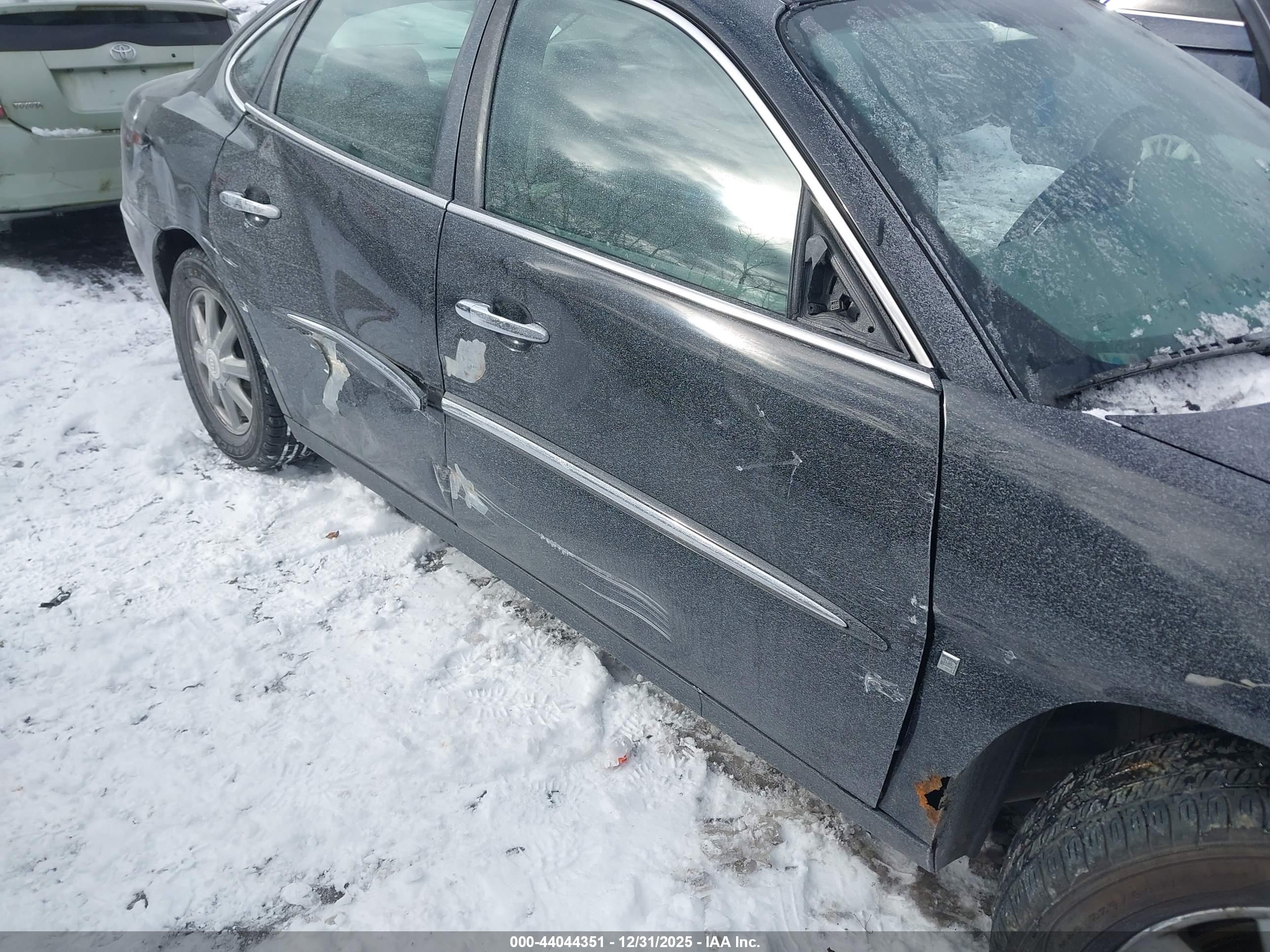 BUICK LACROSSE image 6