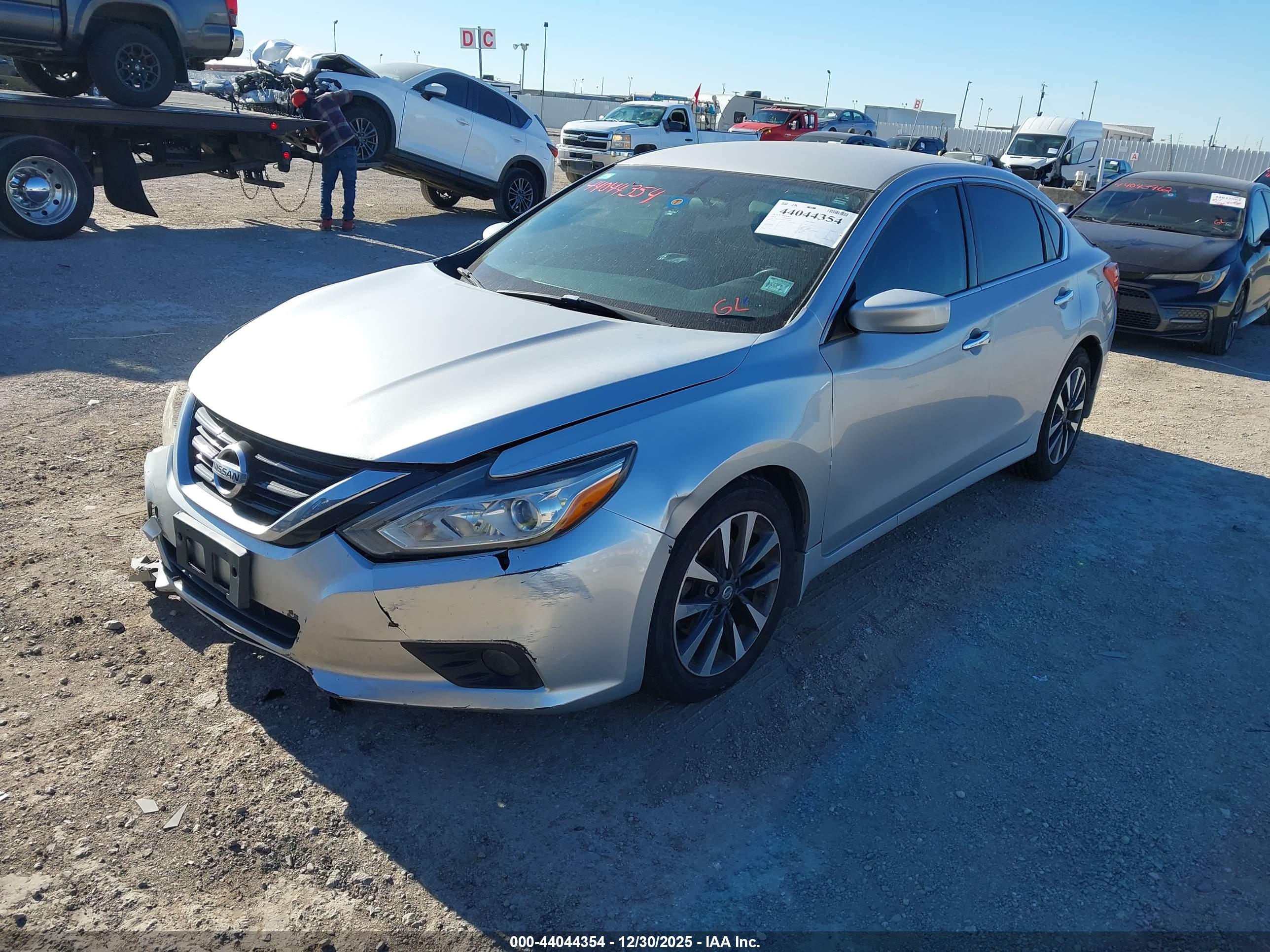 NISSAN ALTIMA image 2