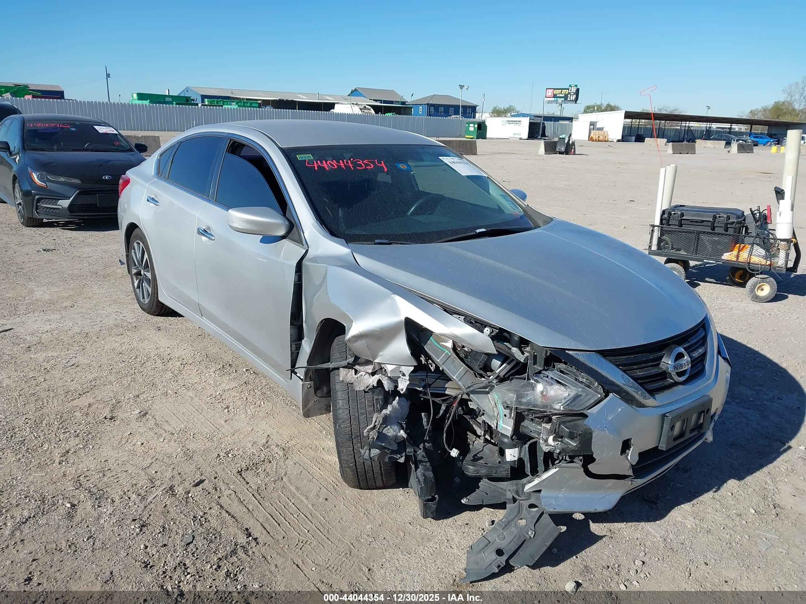 NISSAN ALTIMA image 6