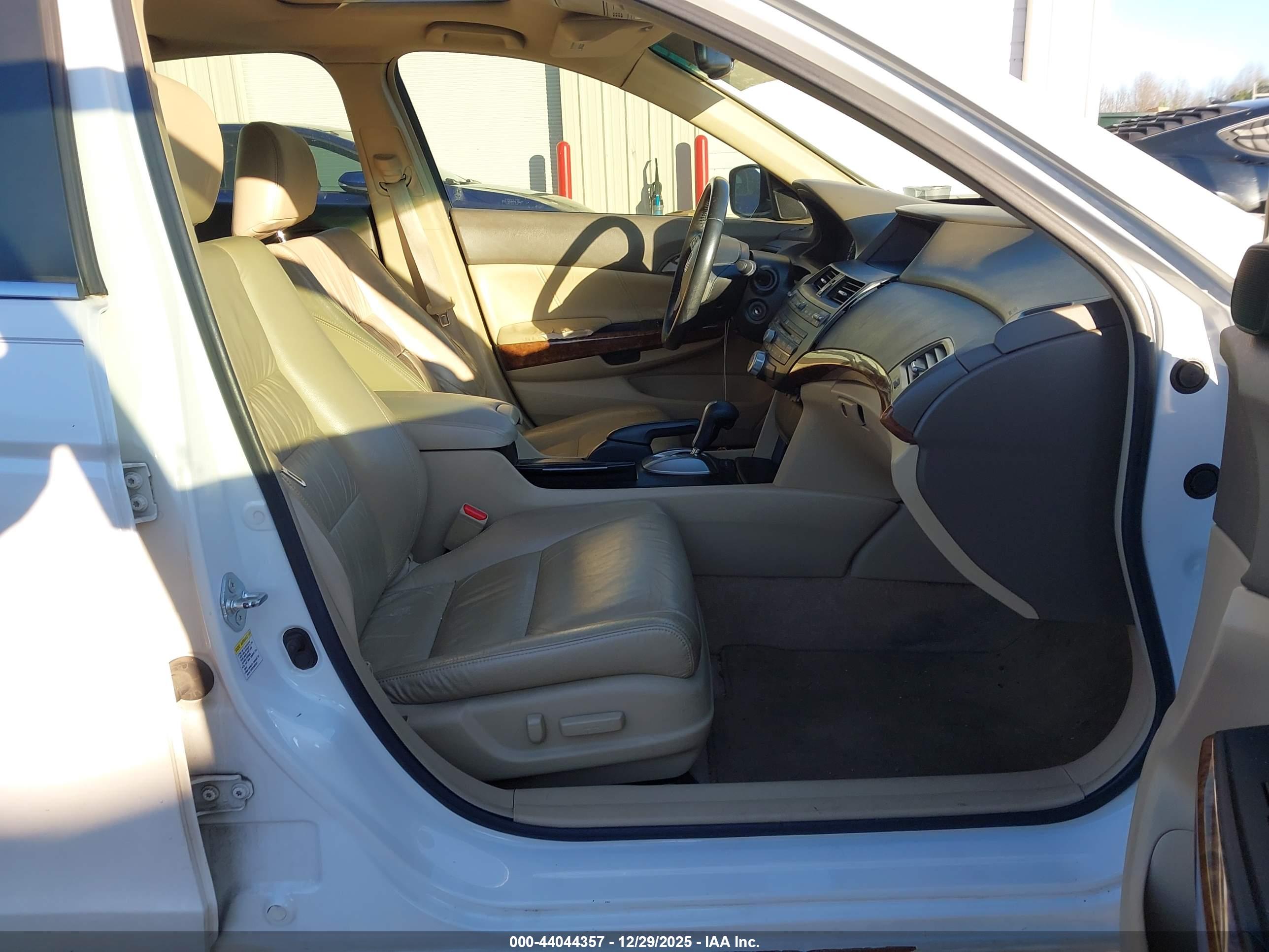 HONDA ACCORD image 5