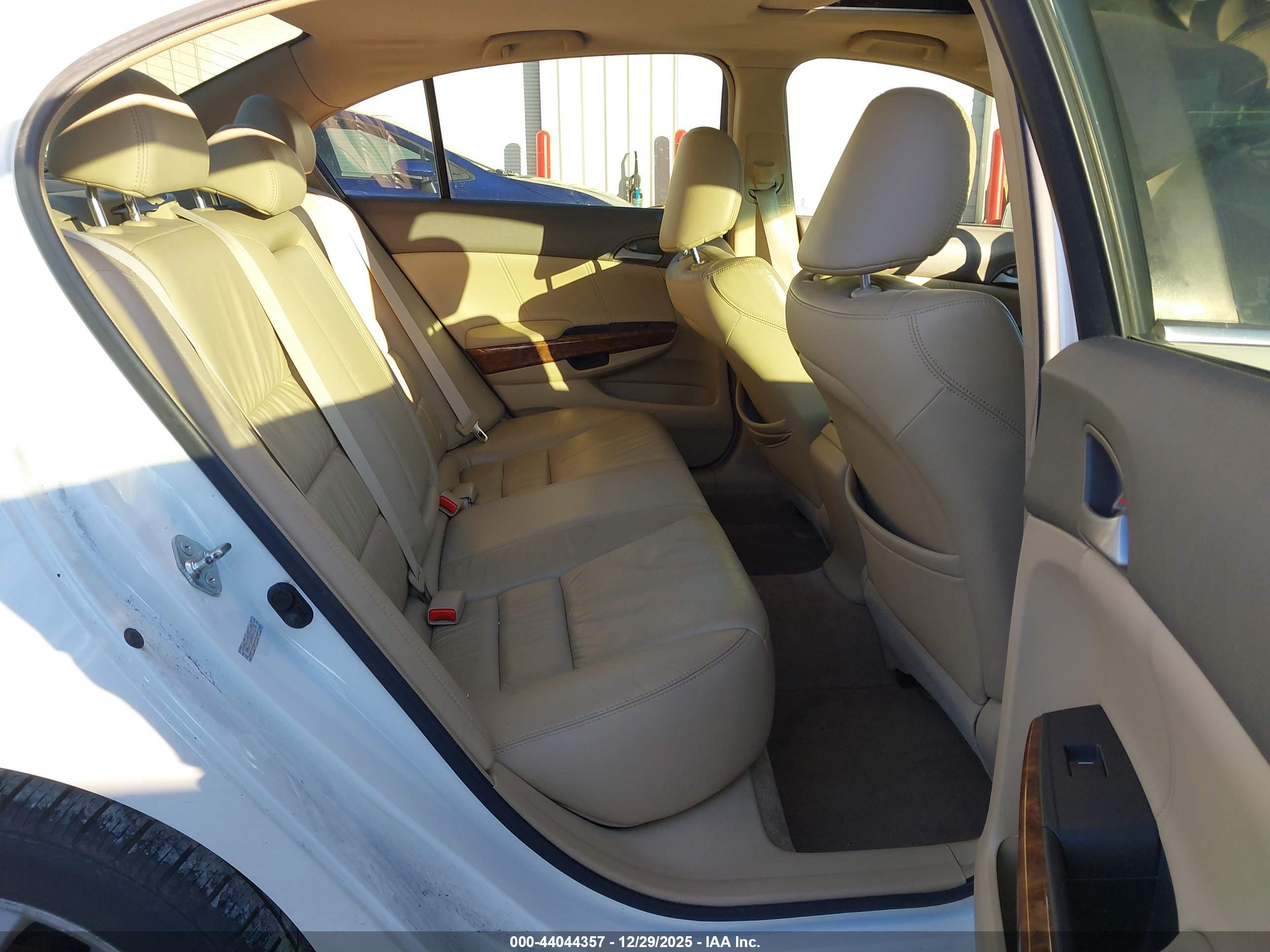 HONDA ACCORD image 8