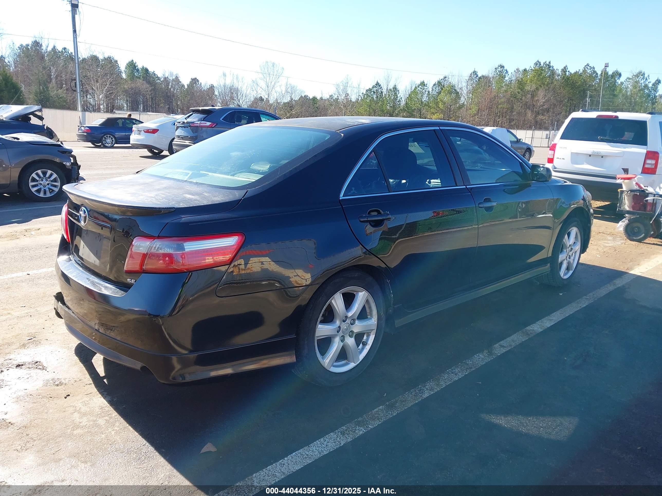 TOYOTA CAMRY image 4