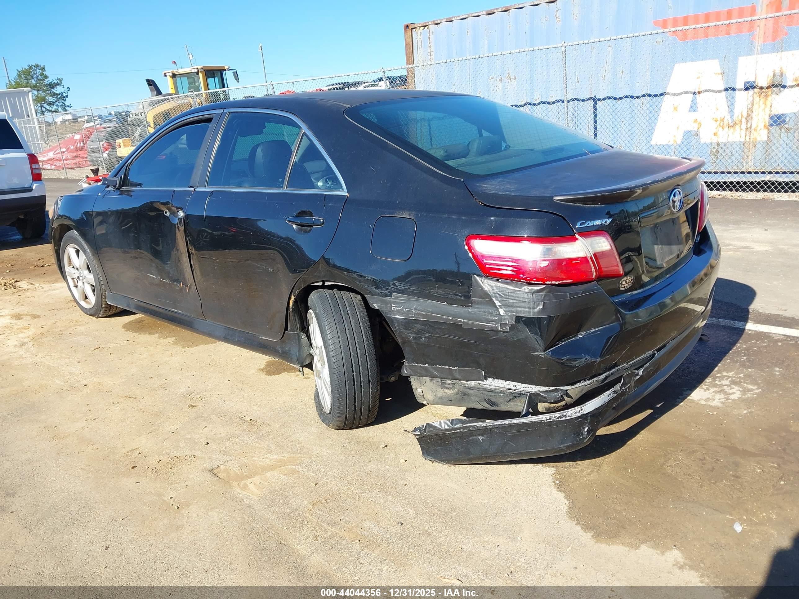 TOYOTA CAMRY image 6