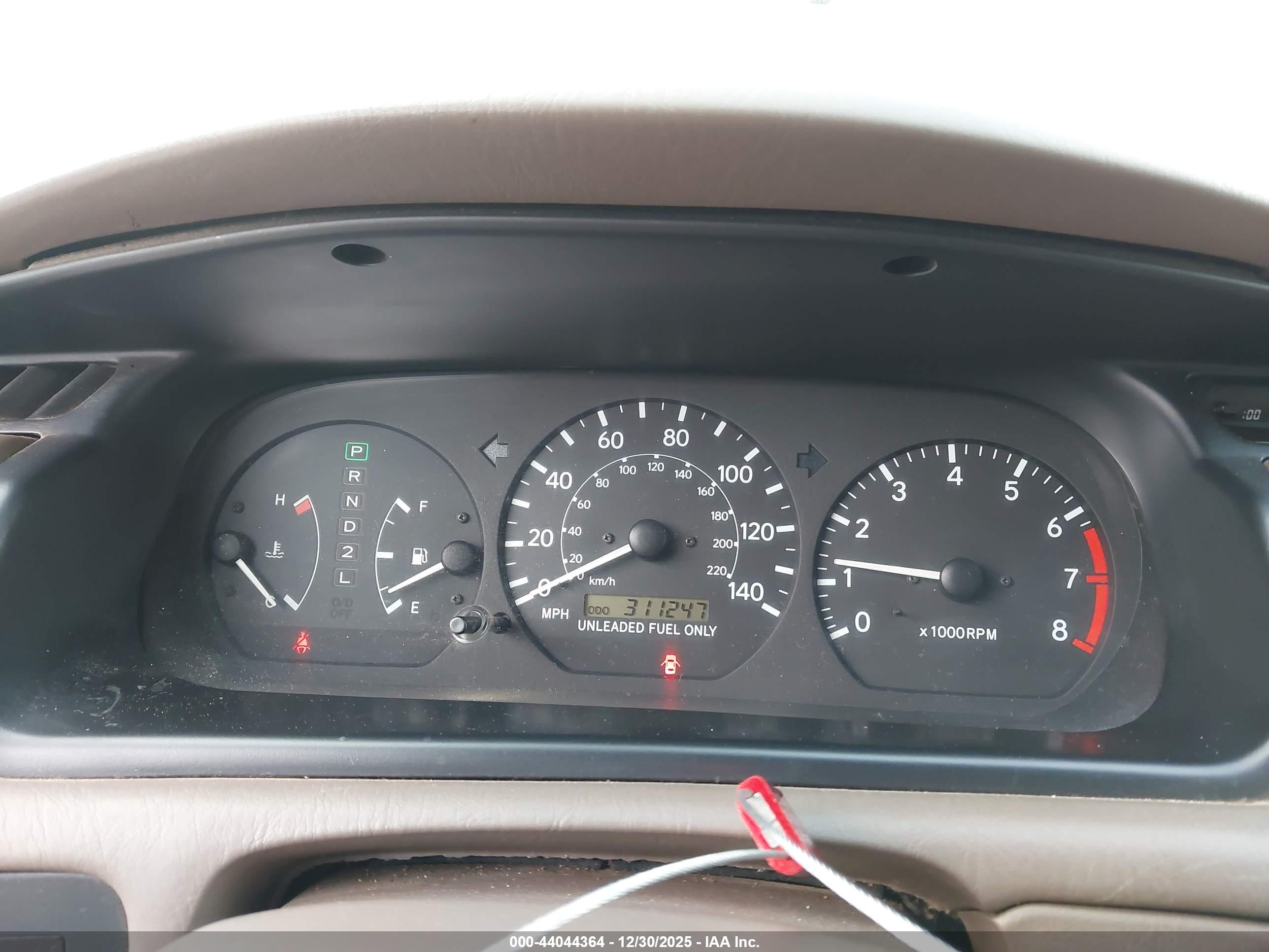 TOYOTA CAMRY image 7