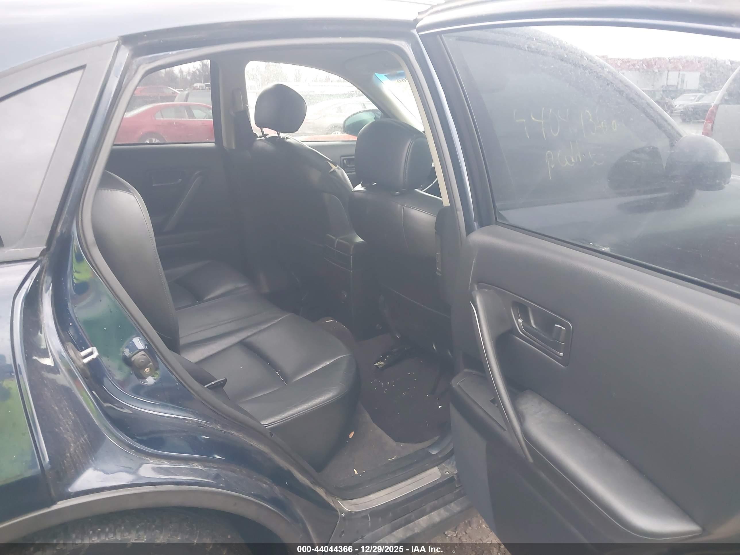 INFINITI FX35 image 8