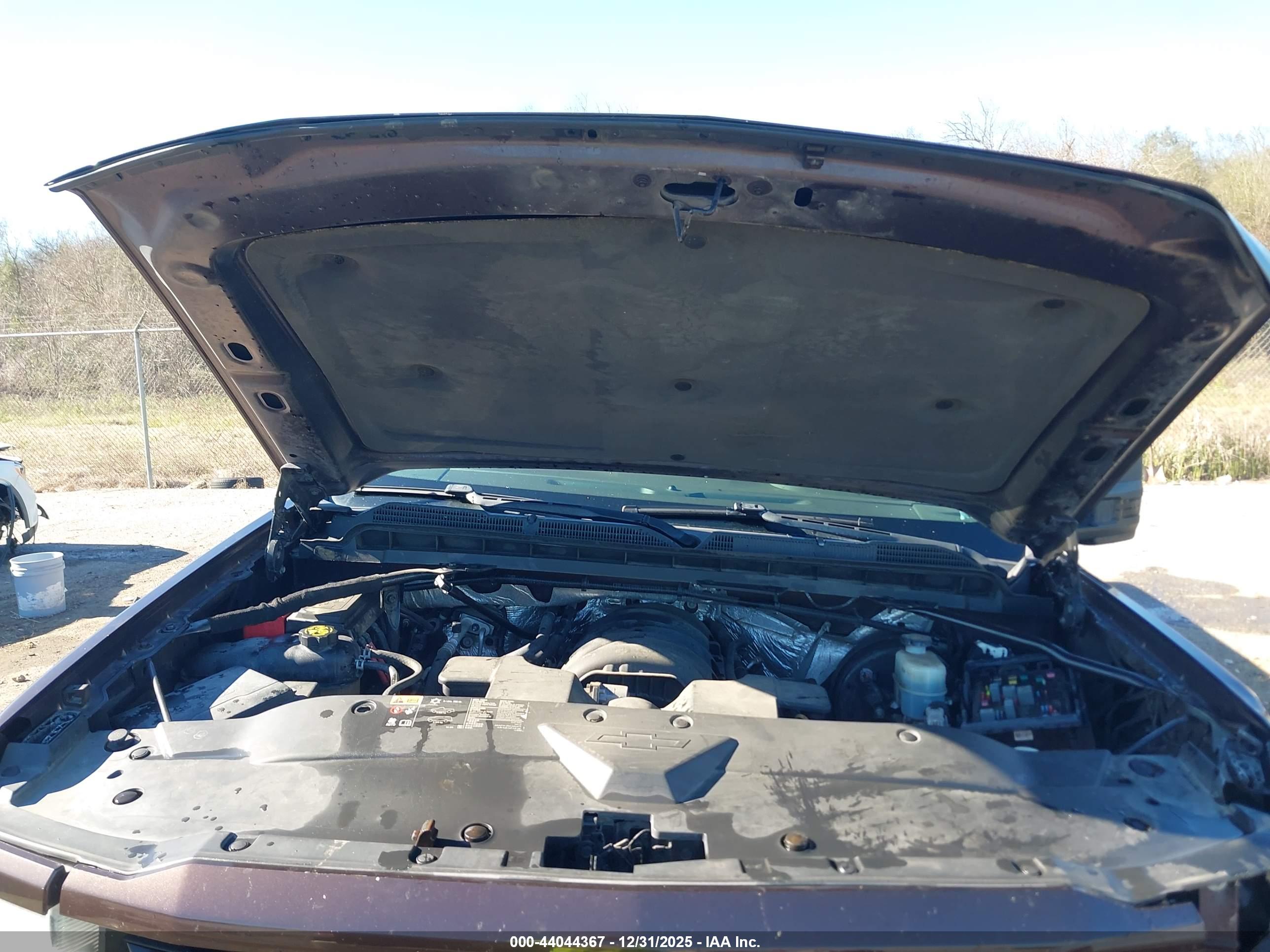 CHEVROLET SILVERADO image 10