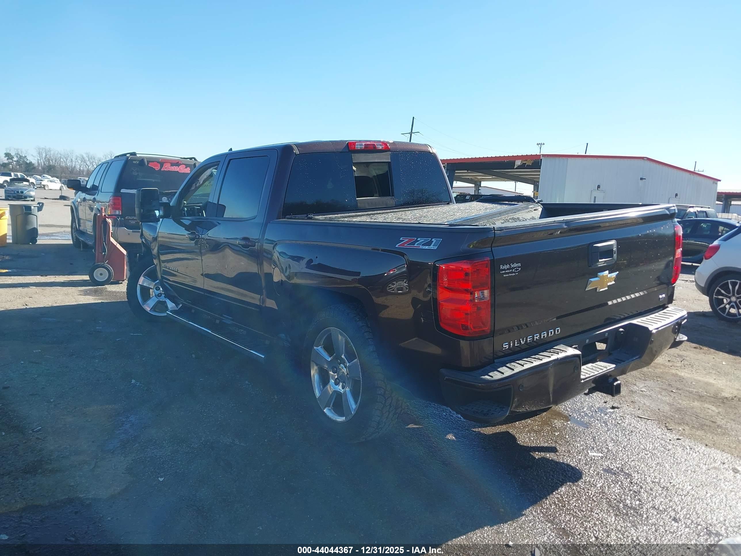 CHEVROLET SILVERADO image 3