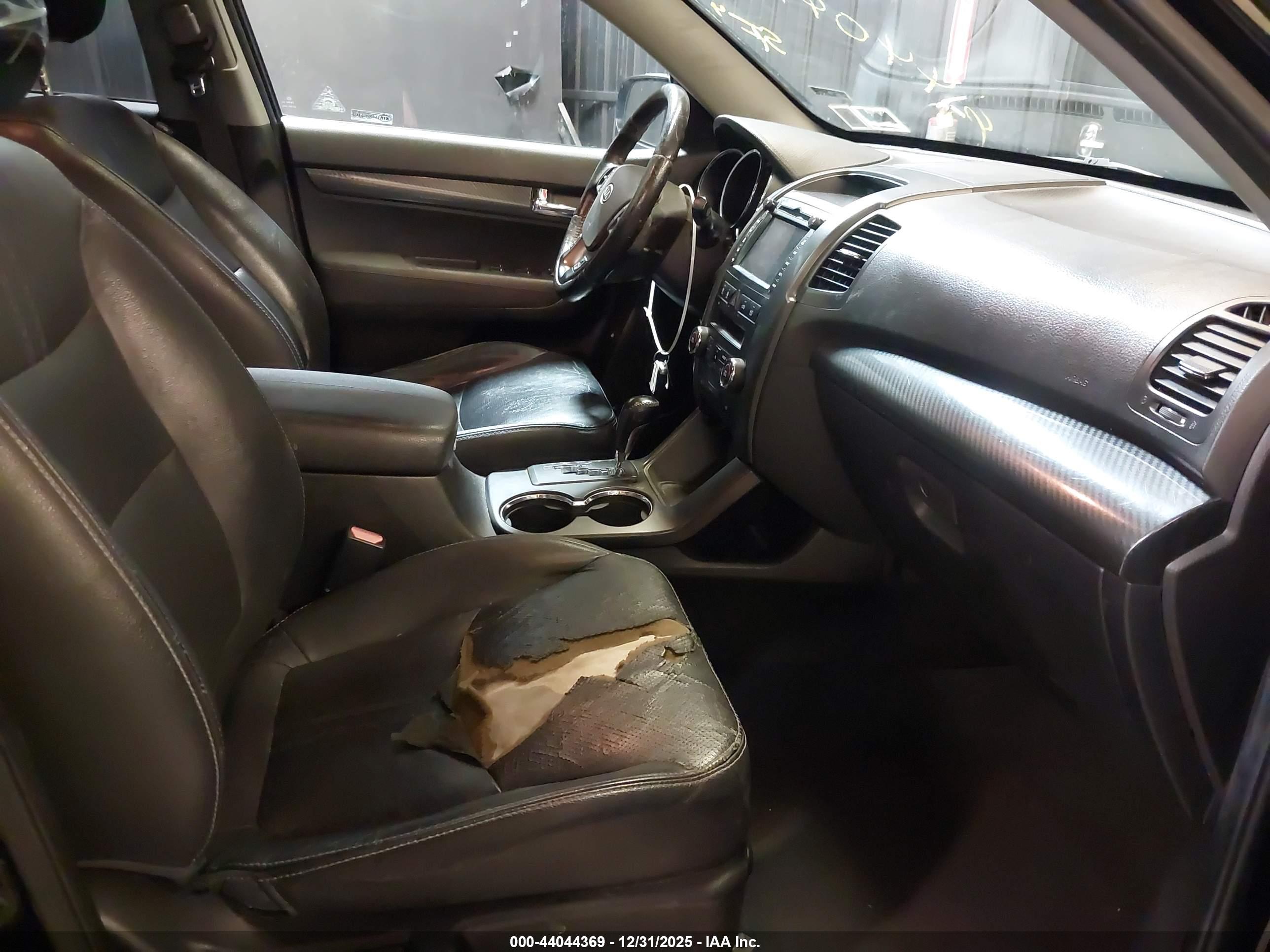 KIA SORENTO image 5