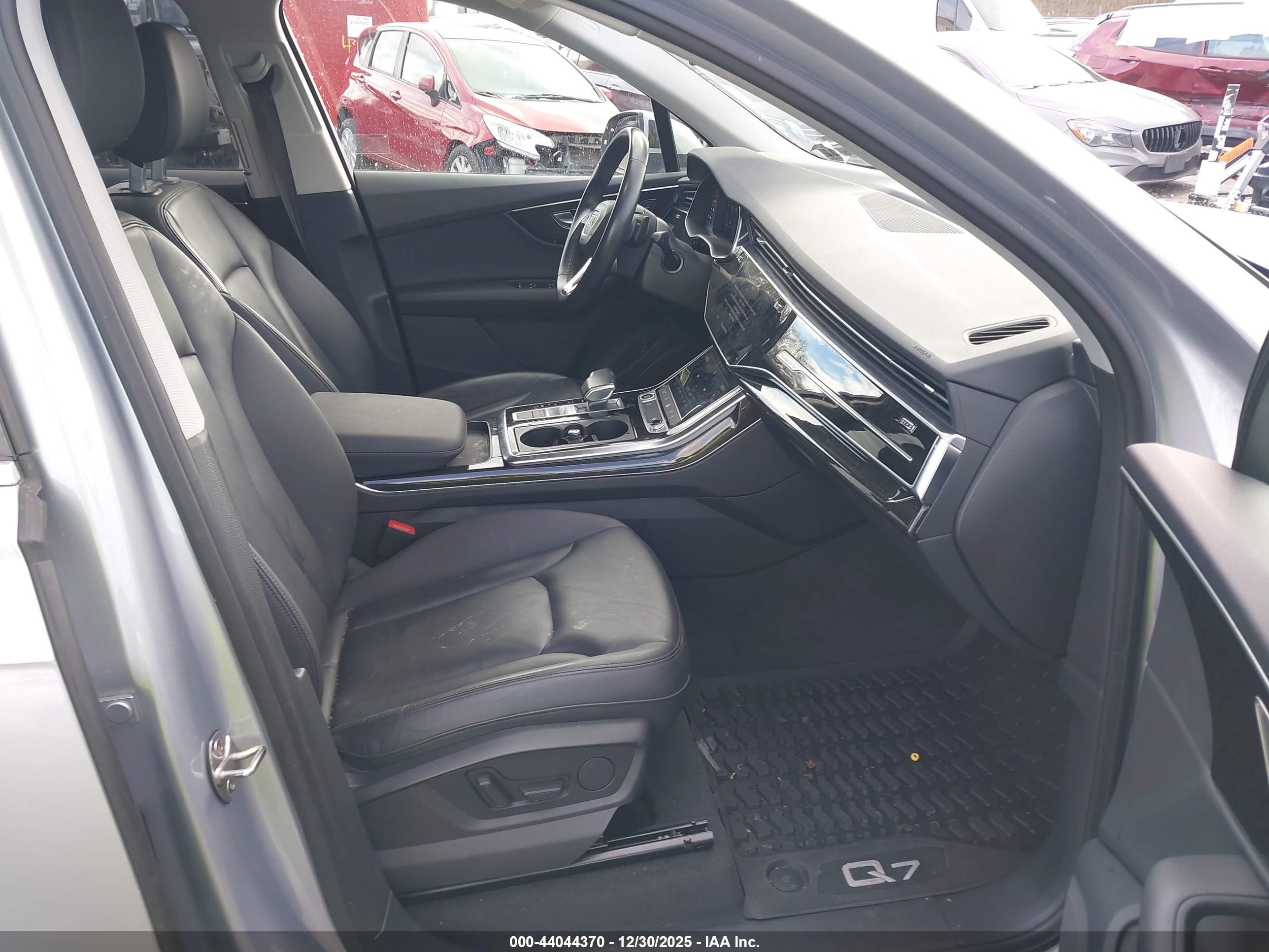 AUDI Q7 image 5