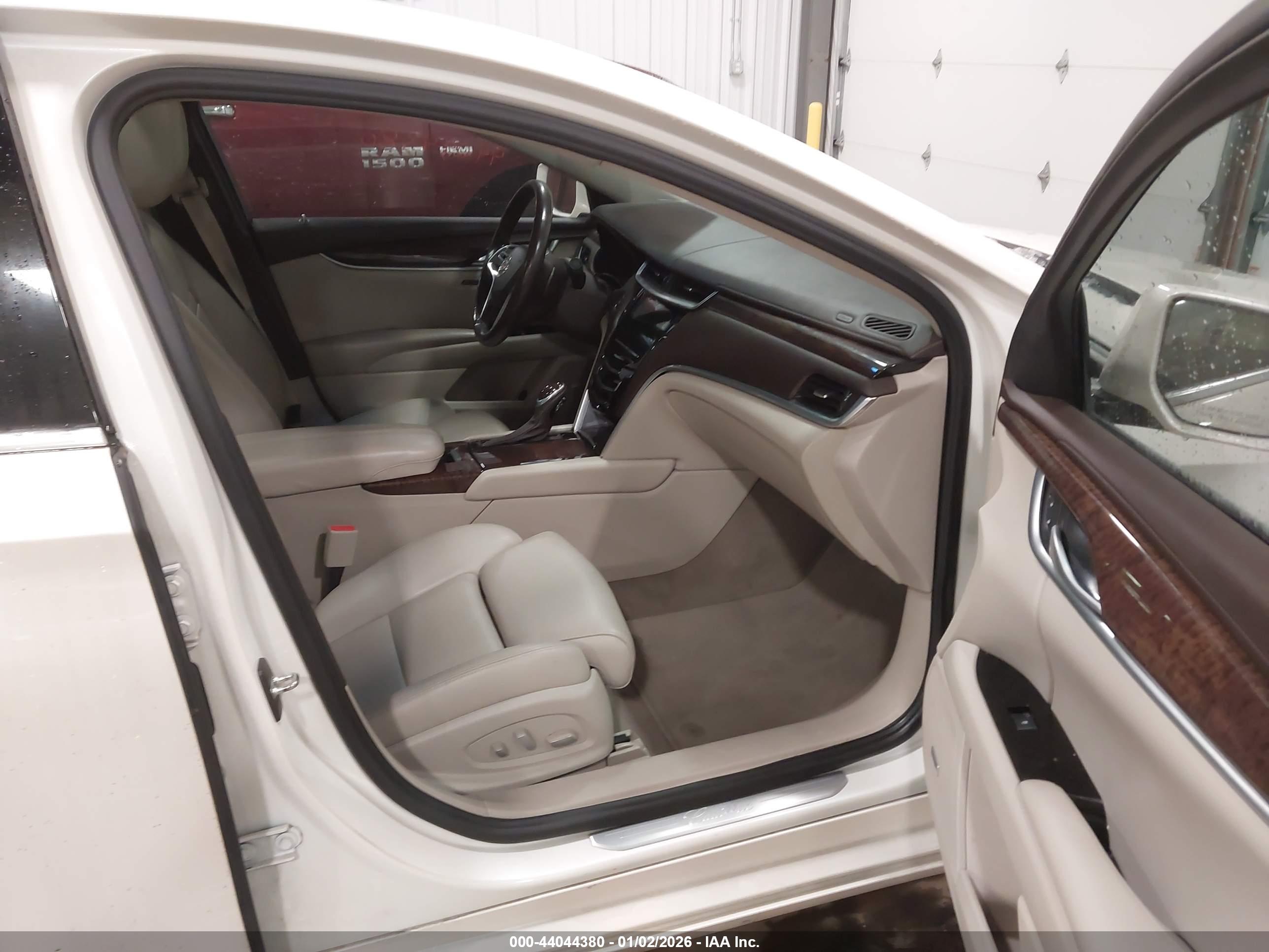 CADILLAC XTS image 5