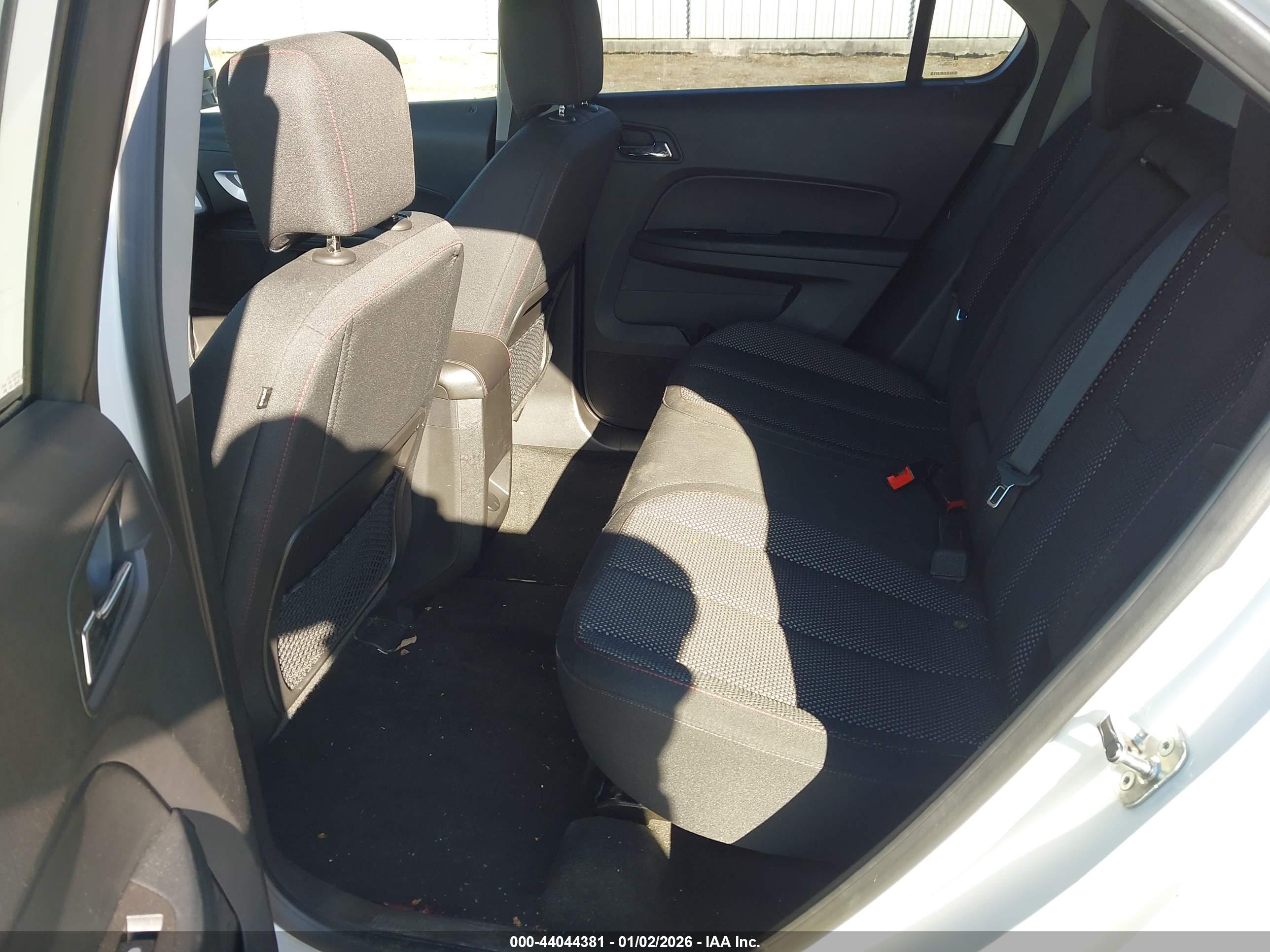 CHEVROLET EQUINOX image 8