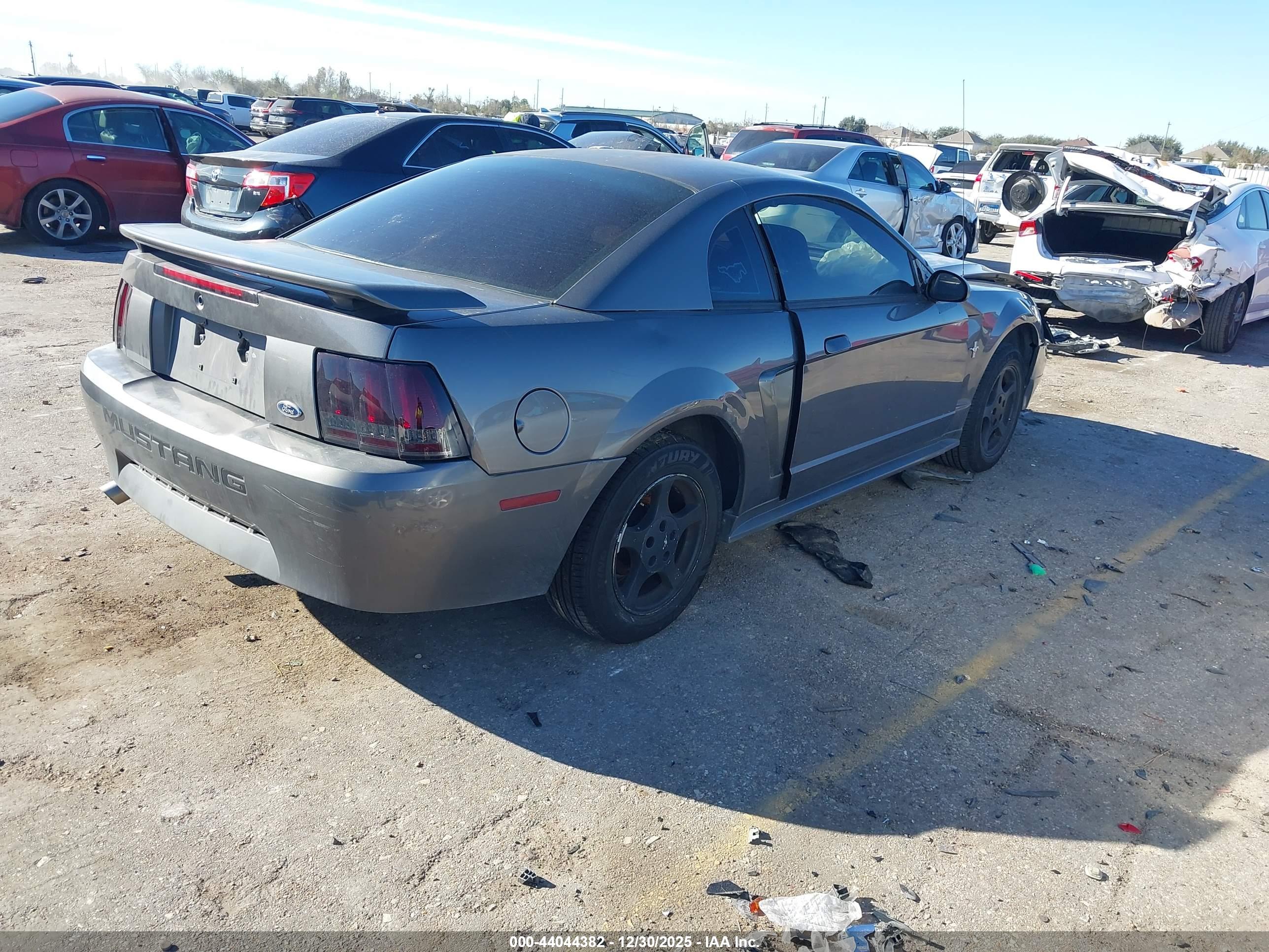 FORD MUSTANG image 4