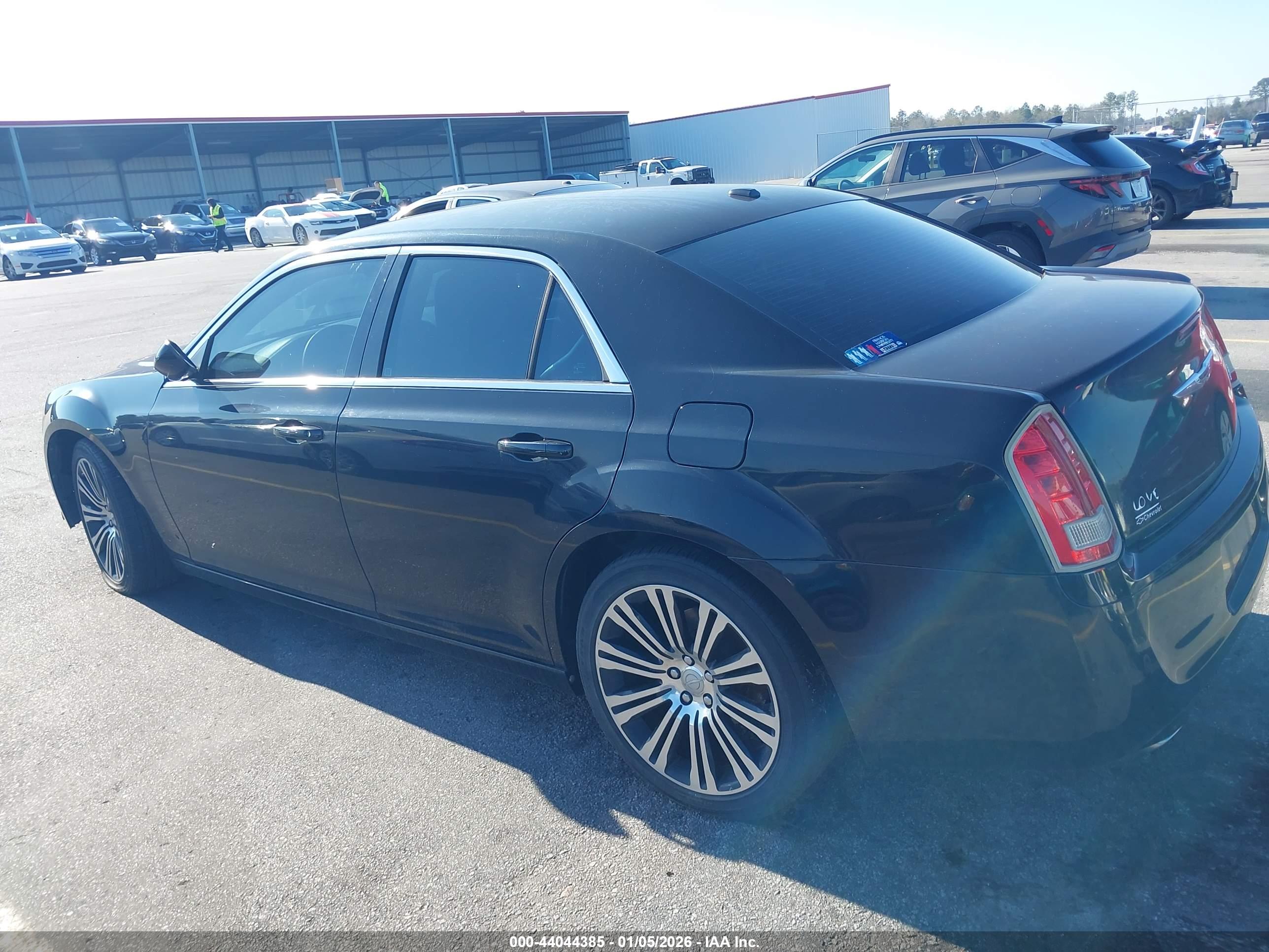 CHRYSLER 300 image 3