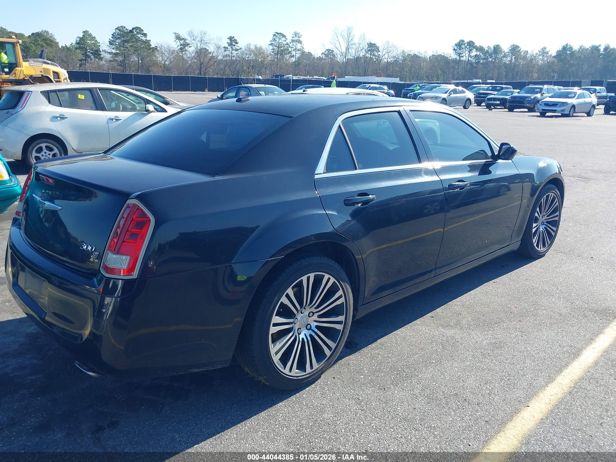 CHRYSLER 300 image 4