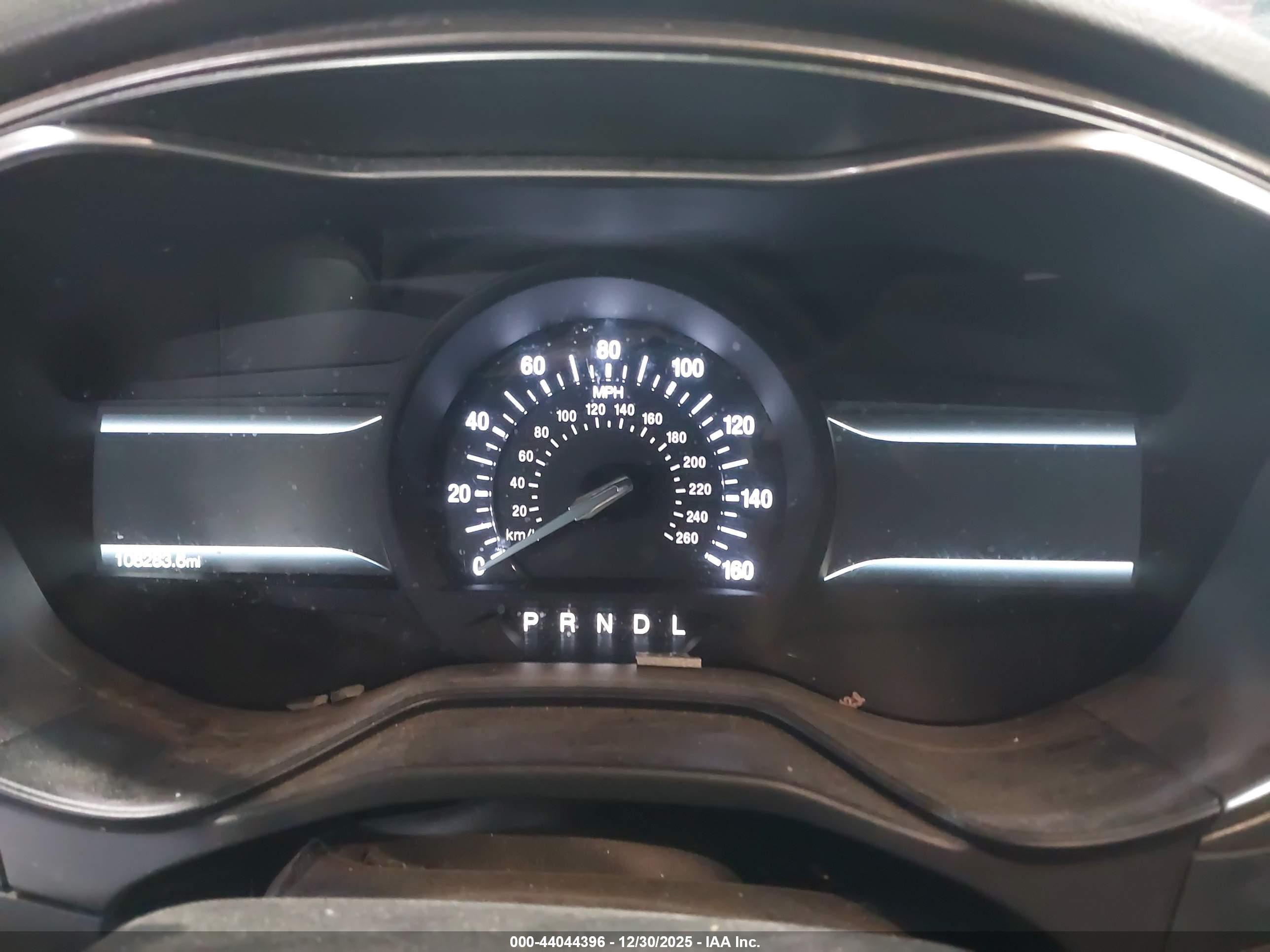 FORD FUSION image 7
