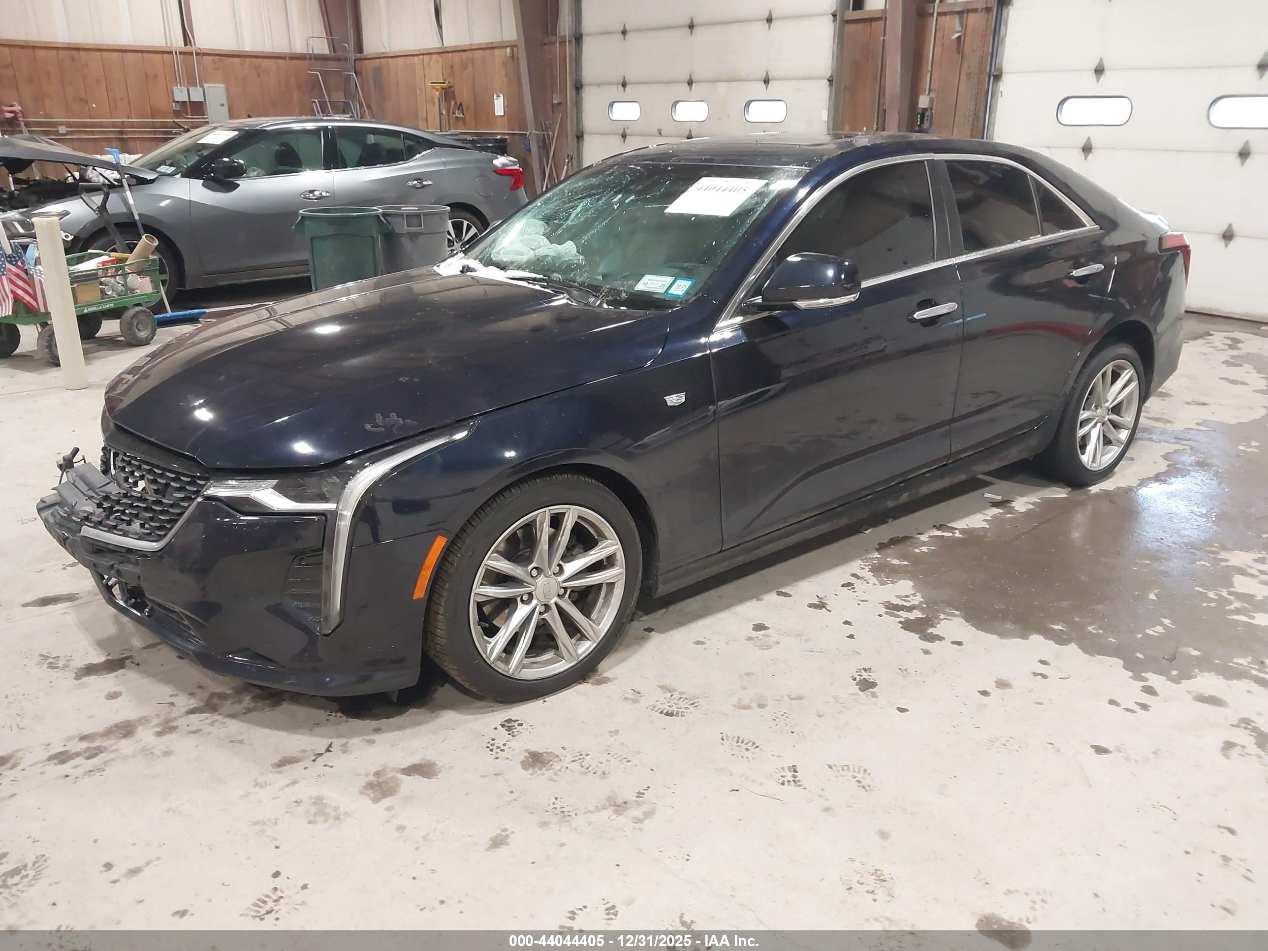 CADILLAC CT4 image 2