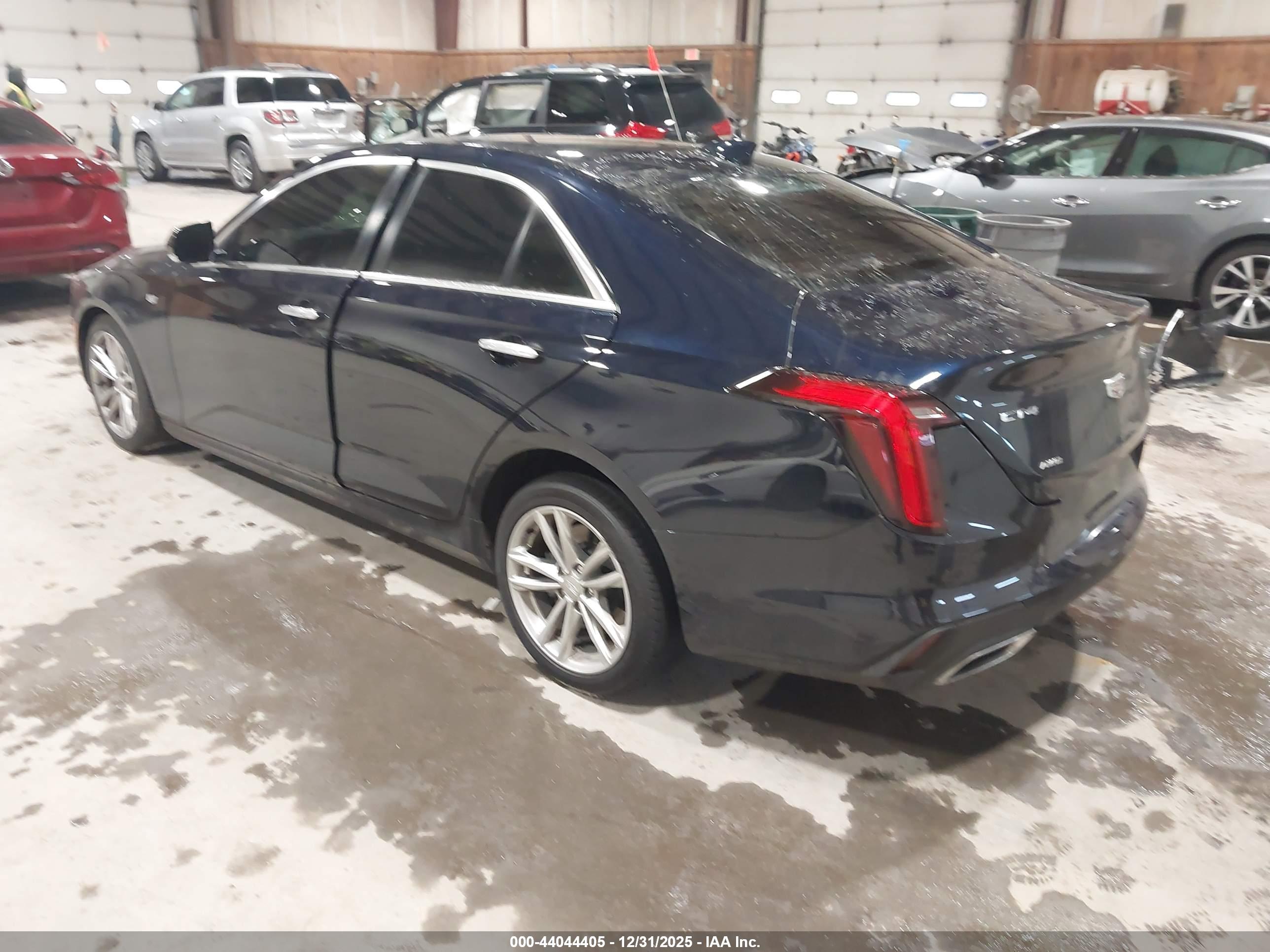 CADILLAC CT4 image 3
