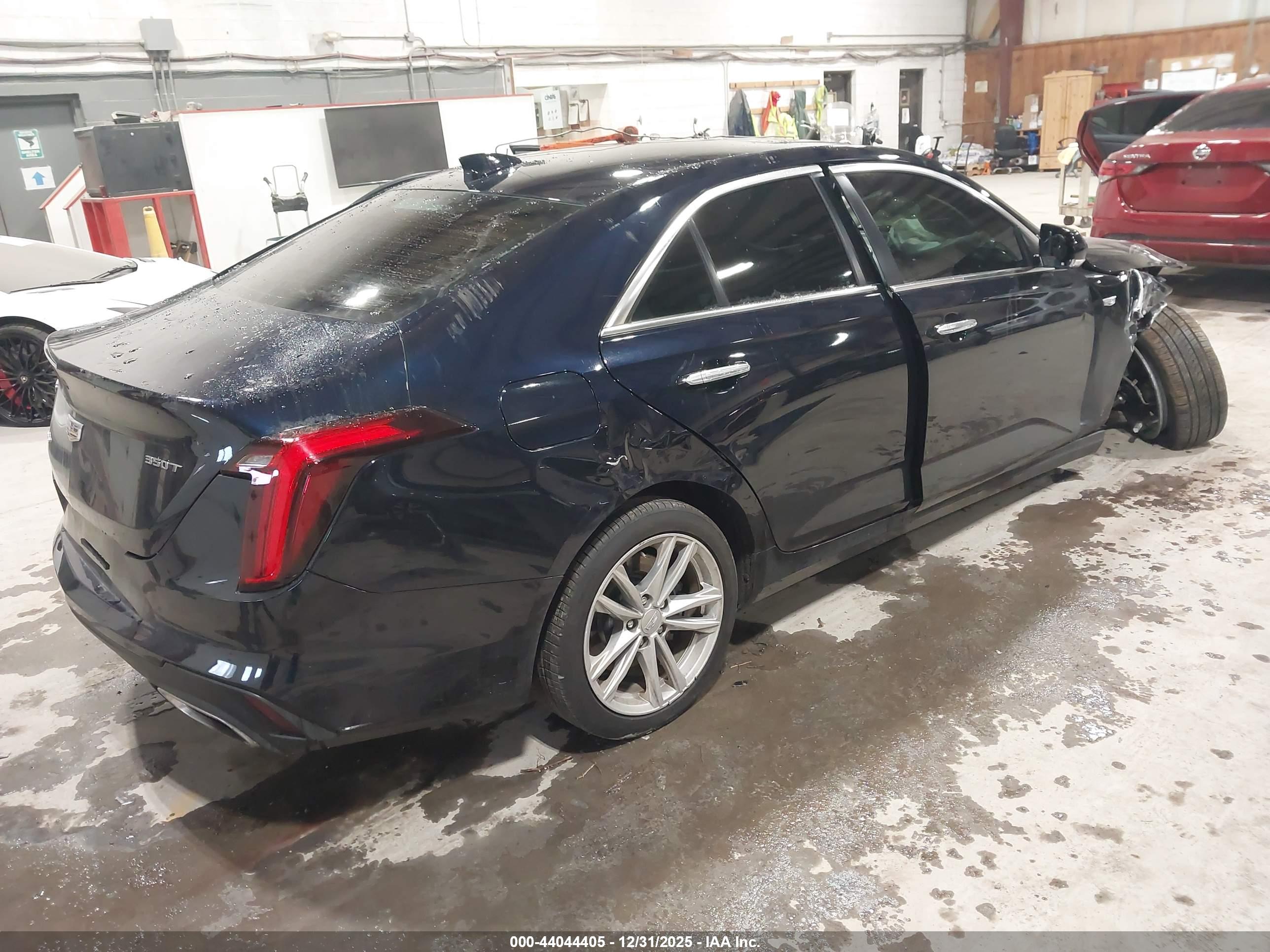 CADILLAC CT4 image 4