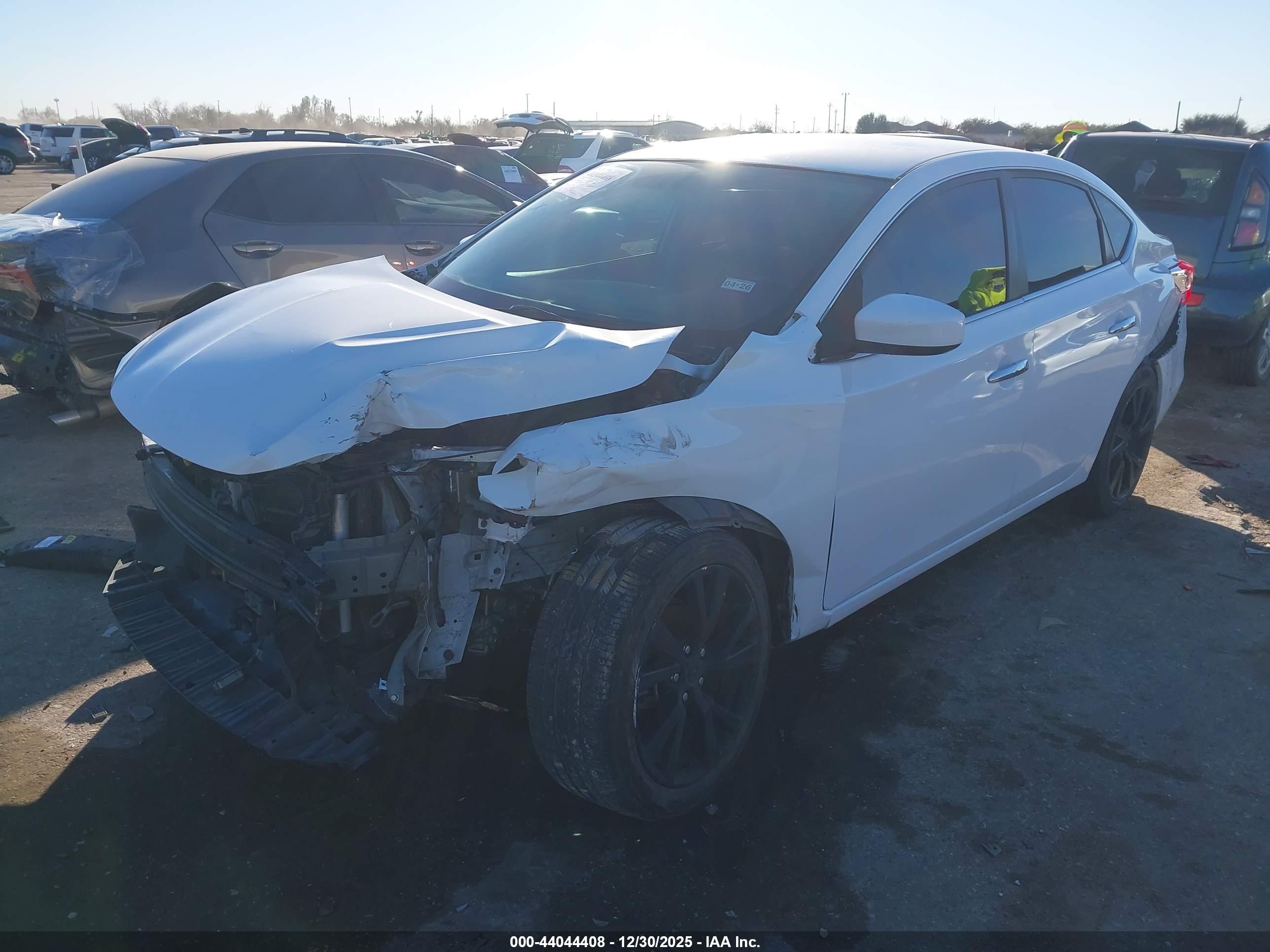 NISSAN SENTRA image 2