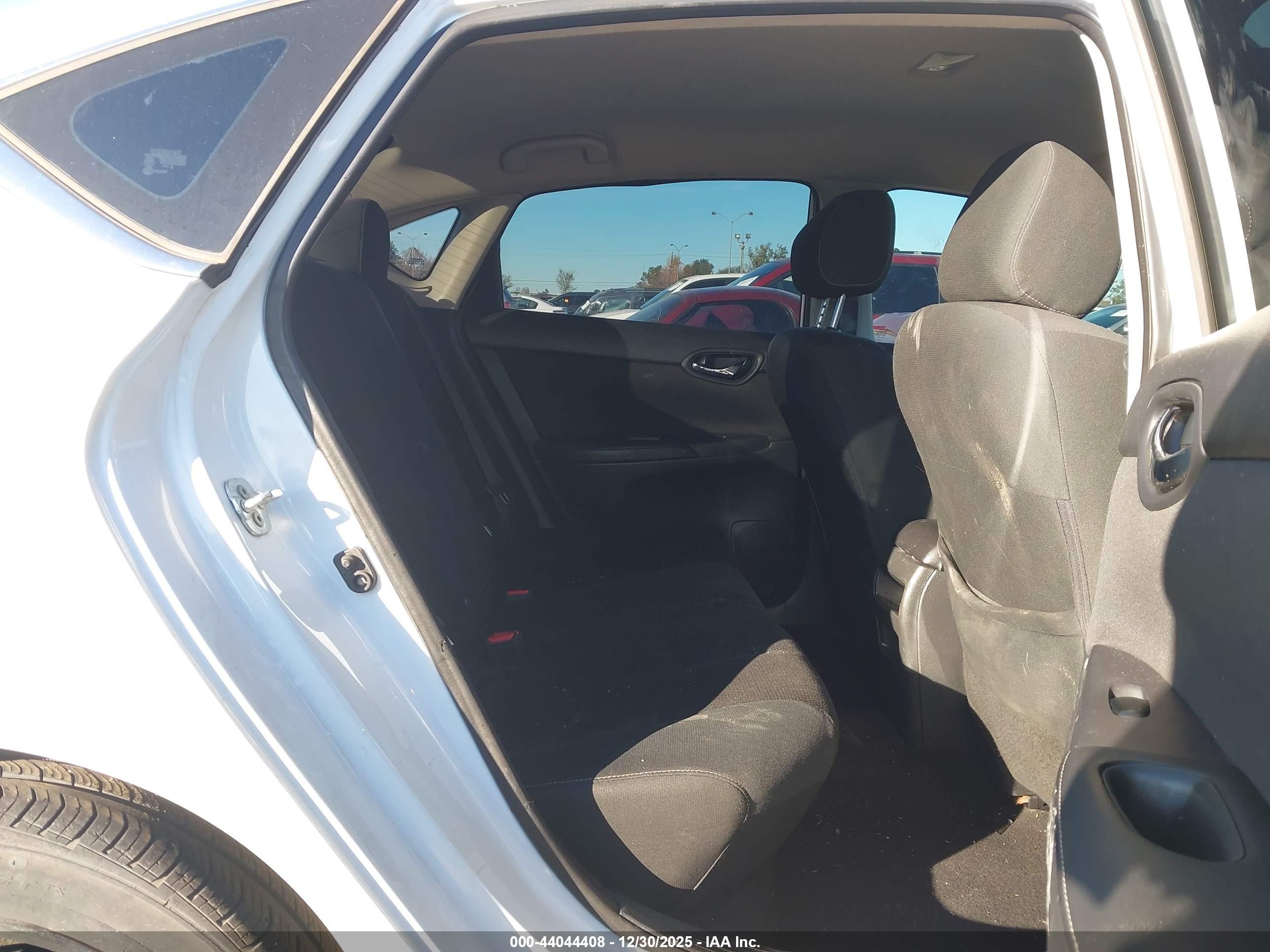 NISSAN SENTRA image 8