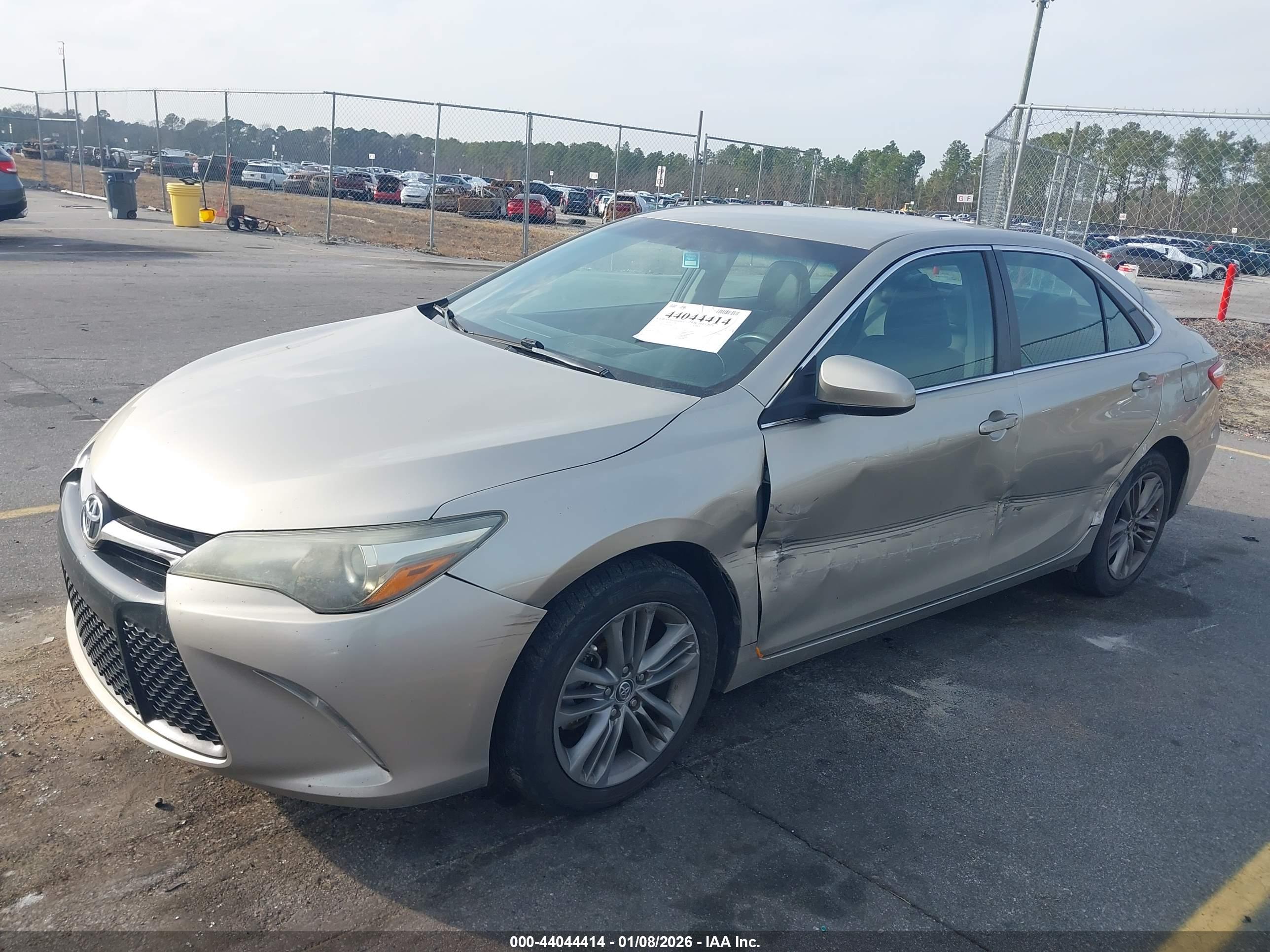 TOYOTA CAMRY image 2