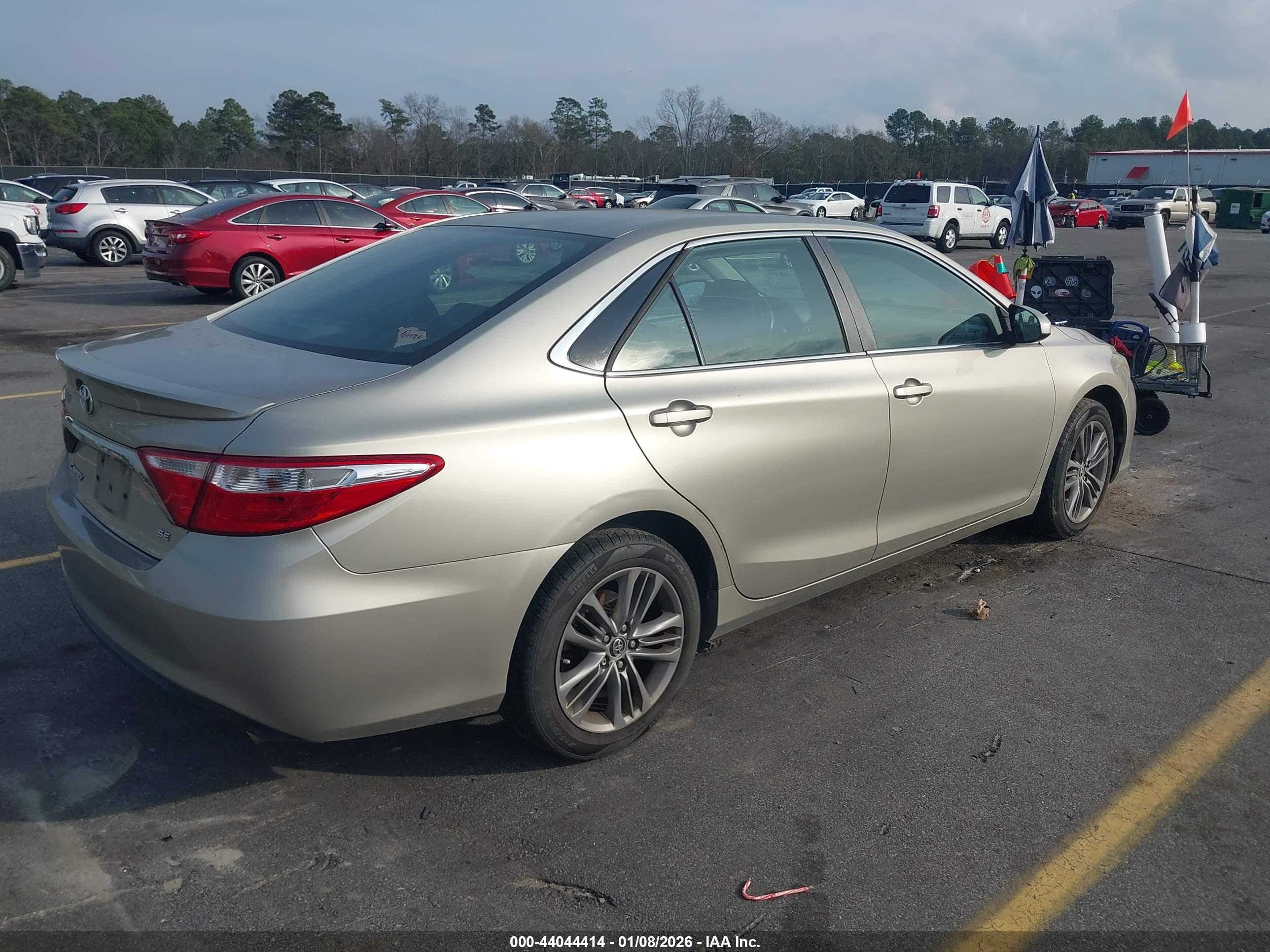 TOYOTA CAMRY image 4