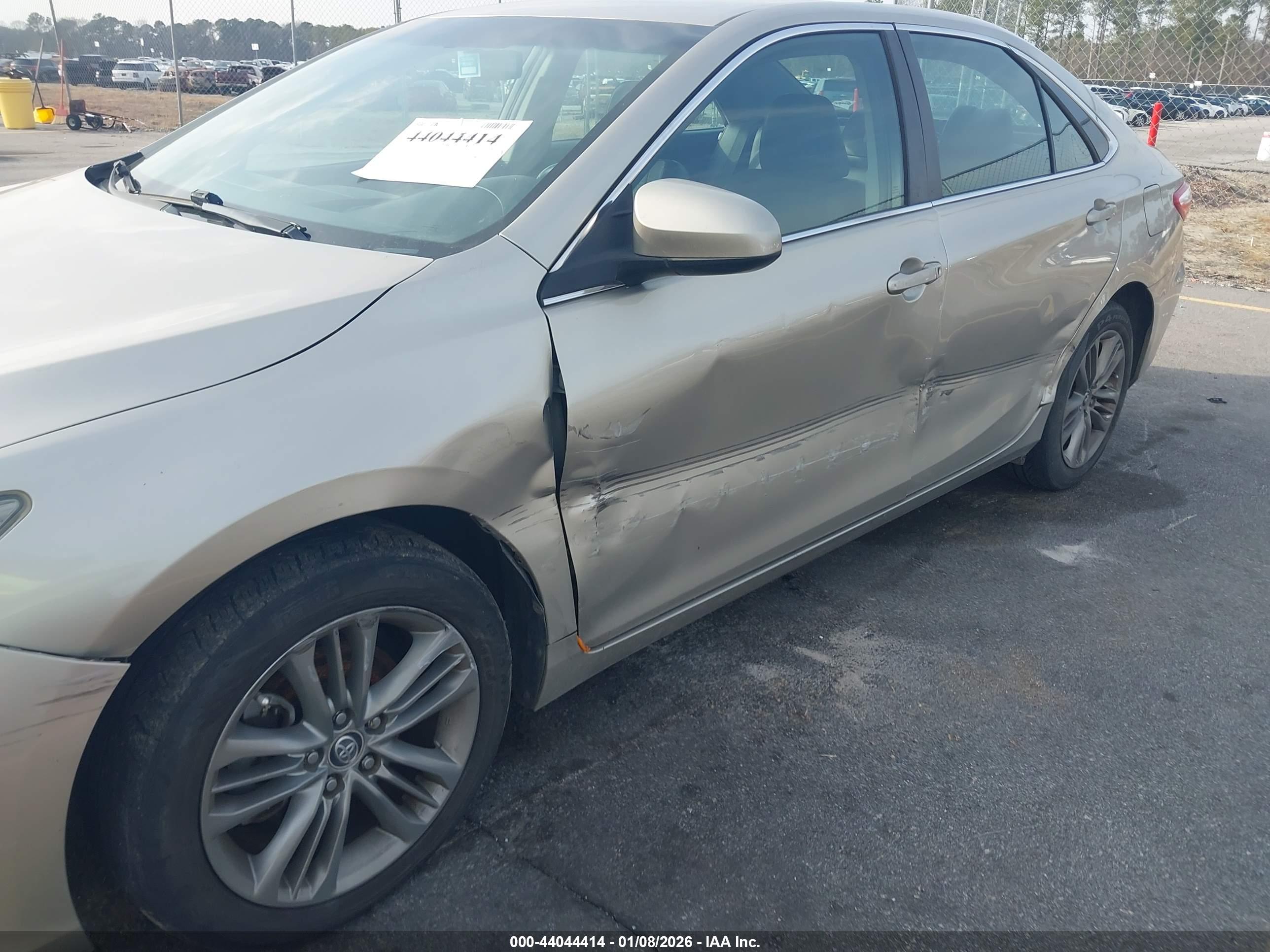 TOYOTA CAMRY image 6