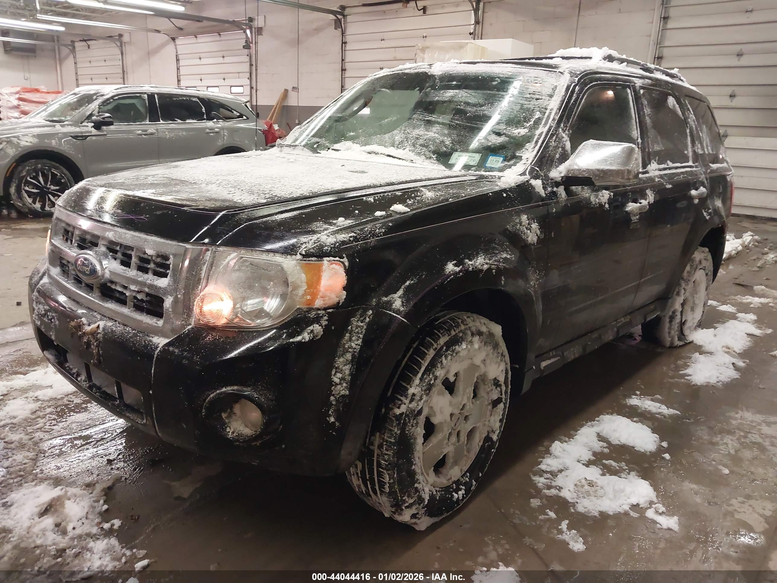 FORD ESCAPE image 2
