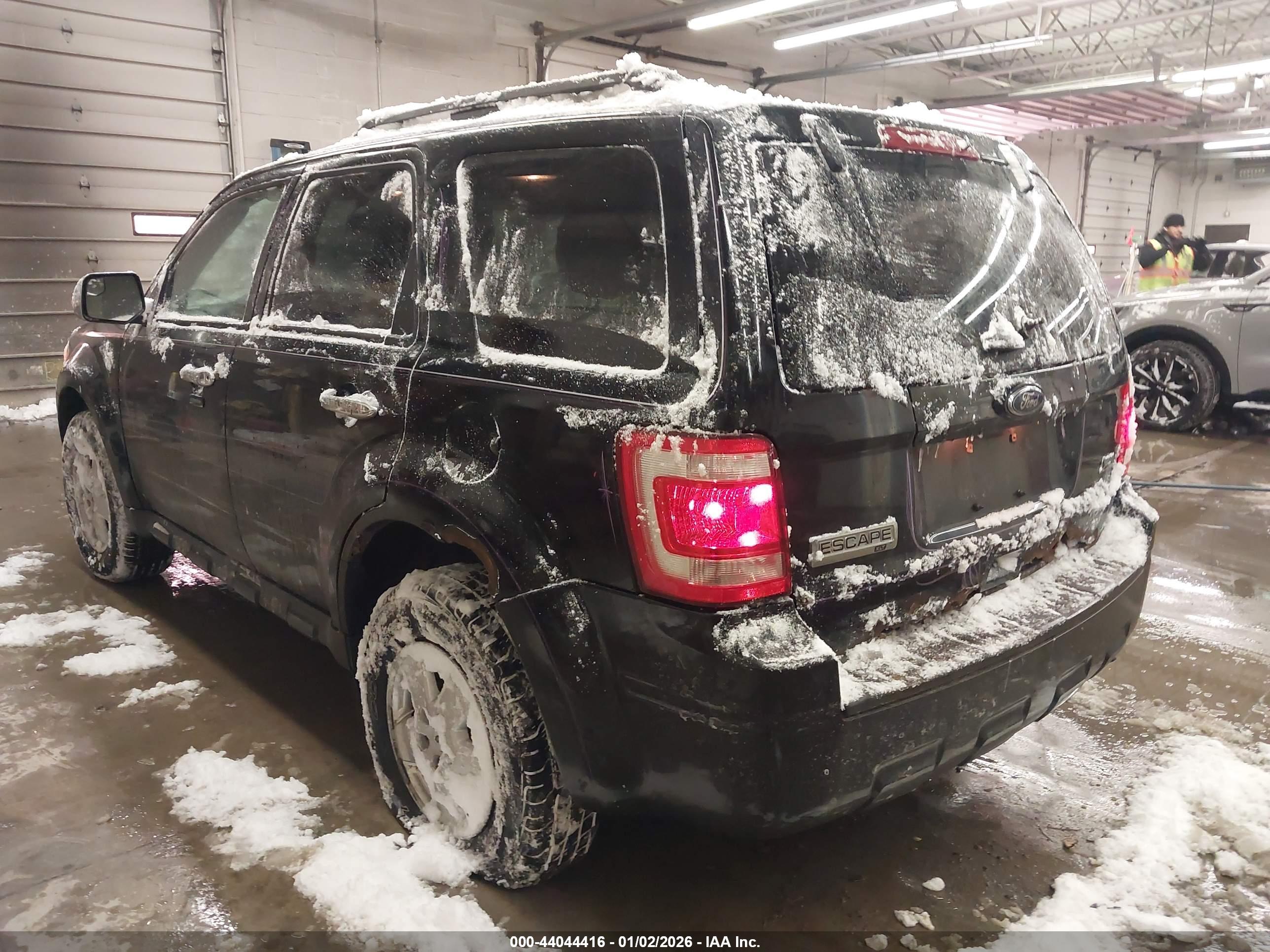 FORD ESCAPE image 3