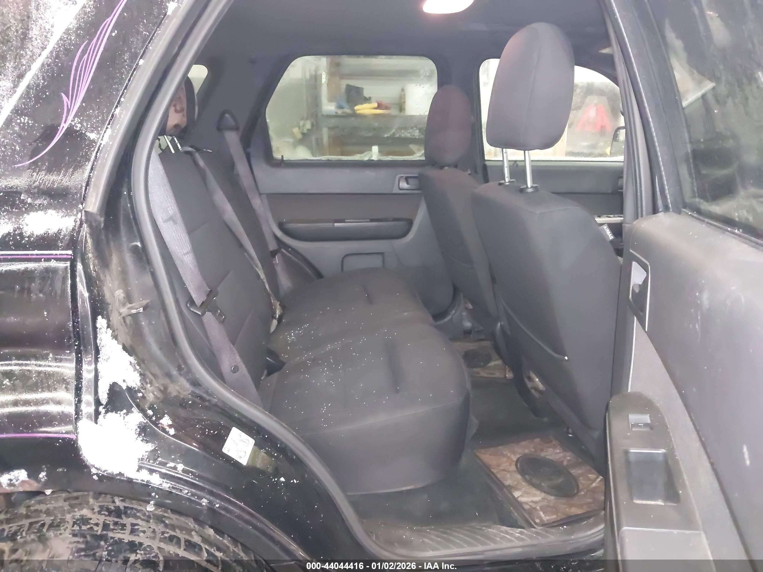 FORD ESCAPE image 8