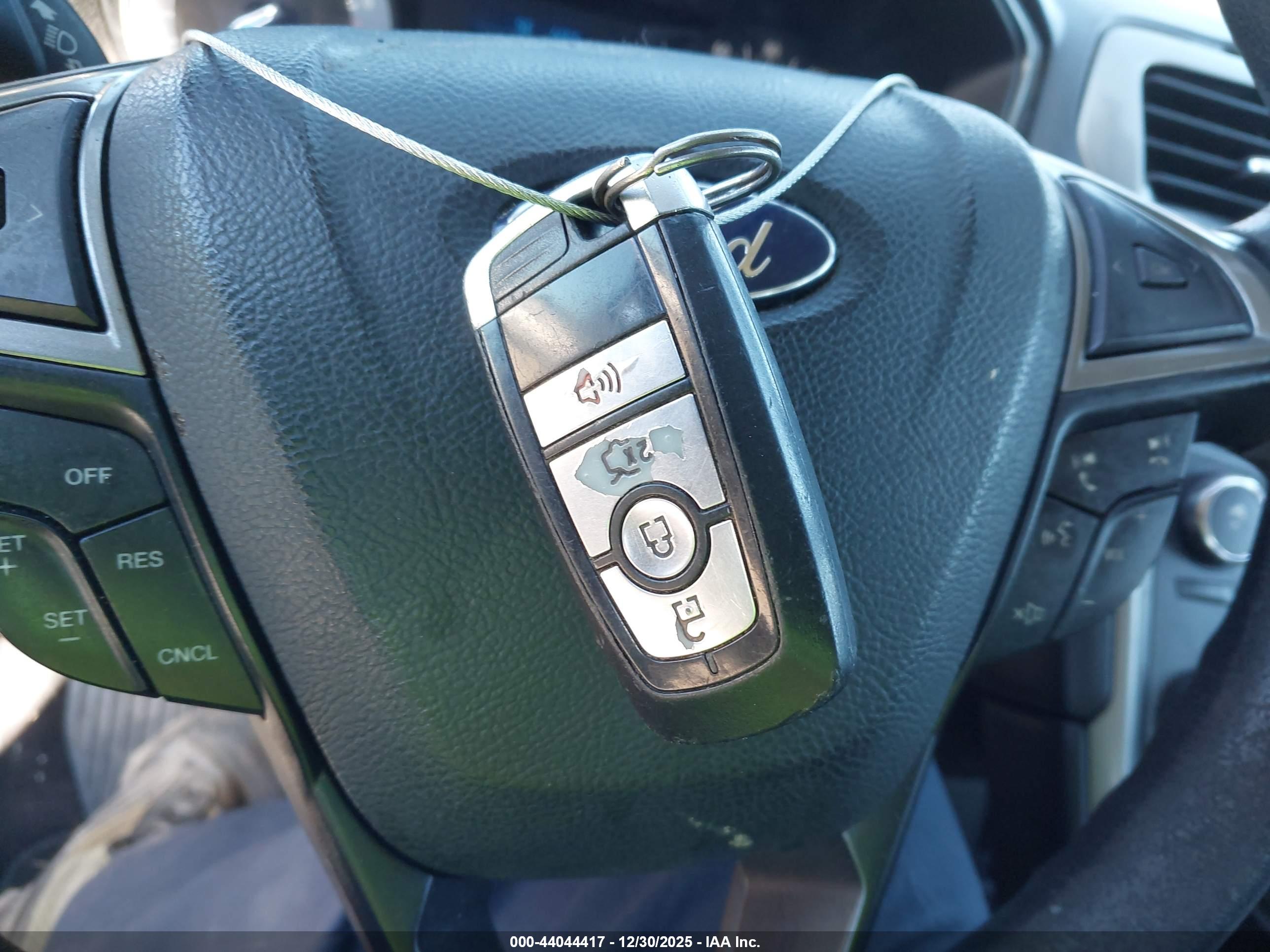 FORD FUSION image 11