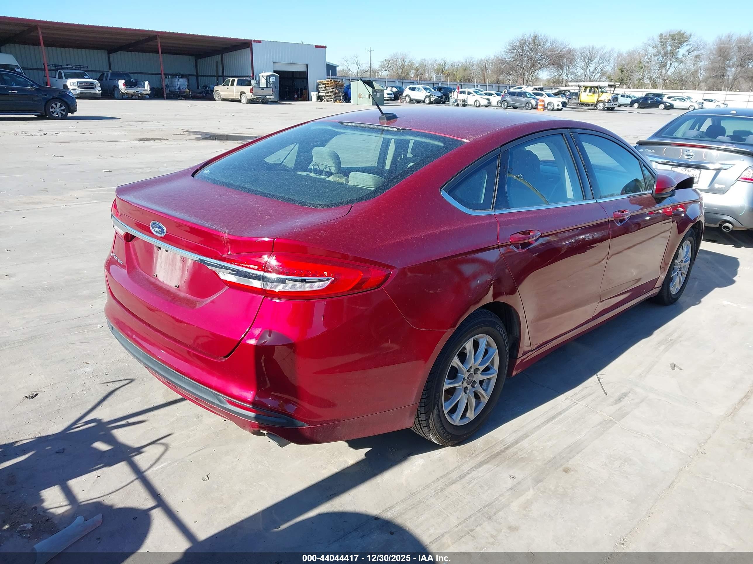 FORD FUSION image 4