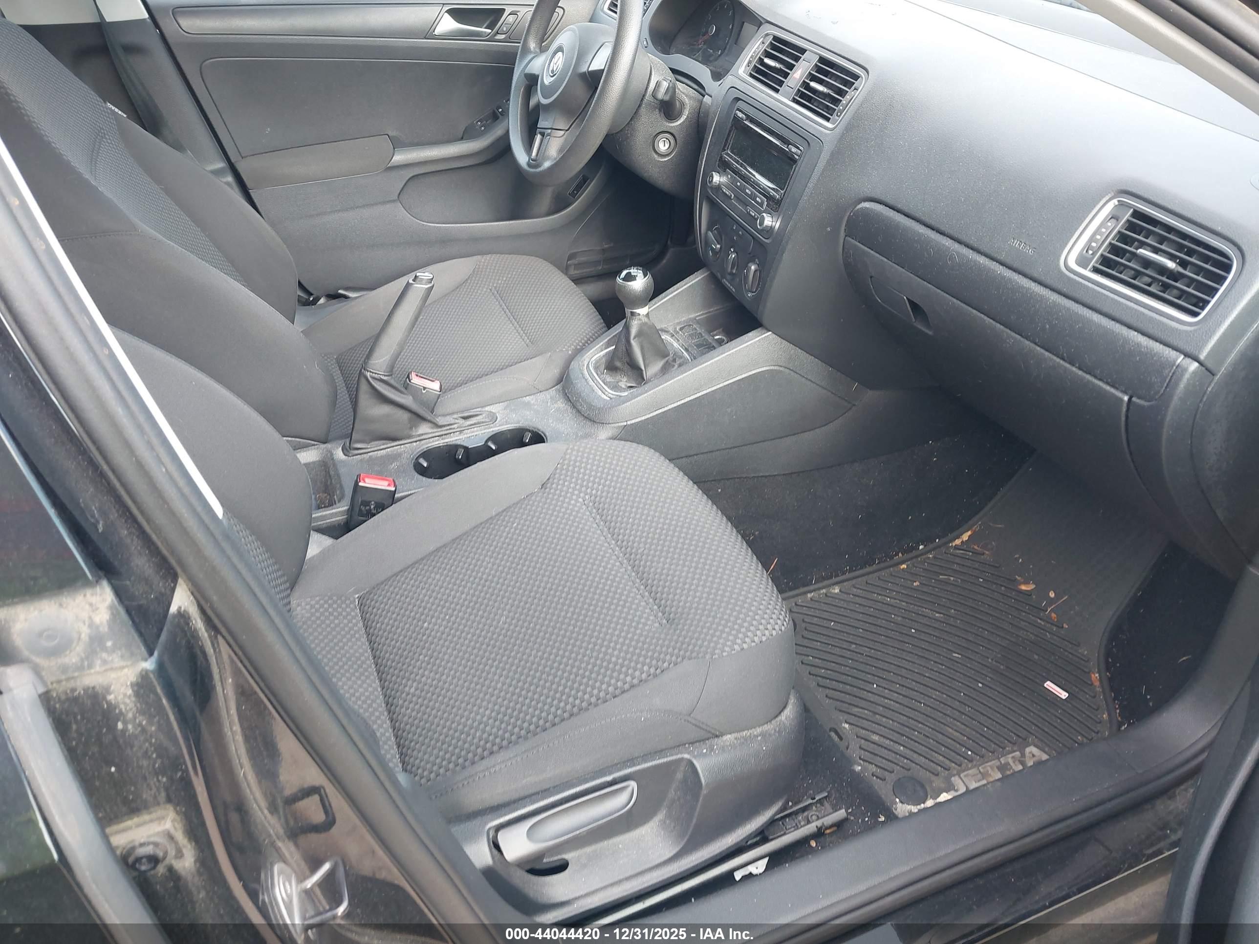 VOLKSWAGEN JETTA image 5