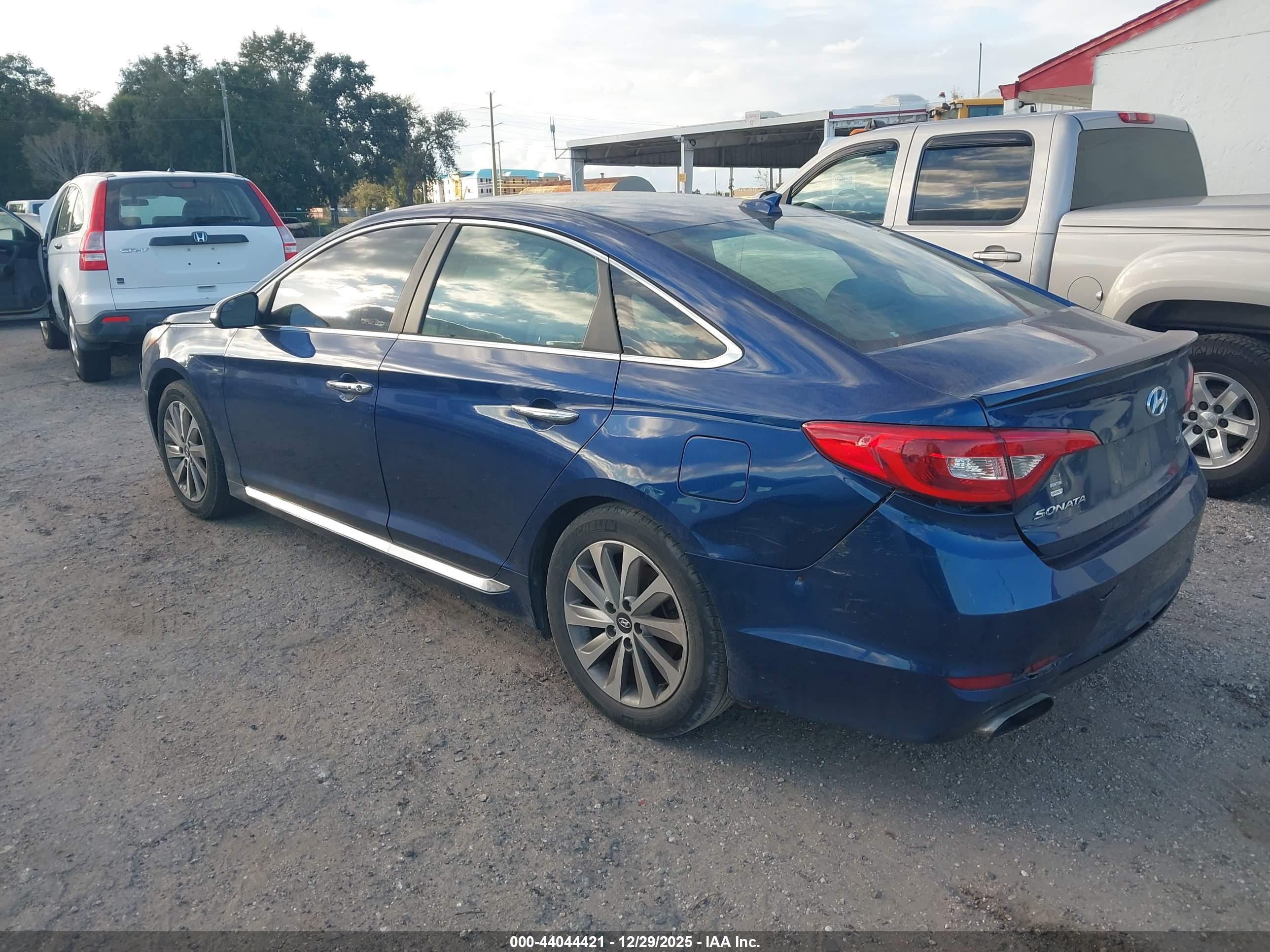 HYUNDAI SONATA image 3