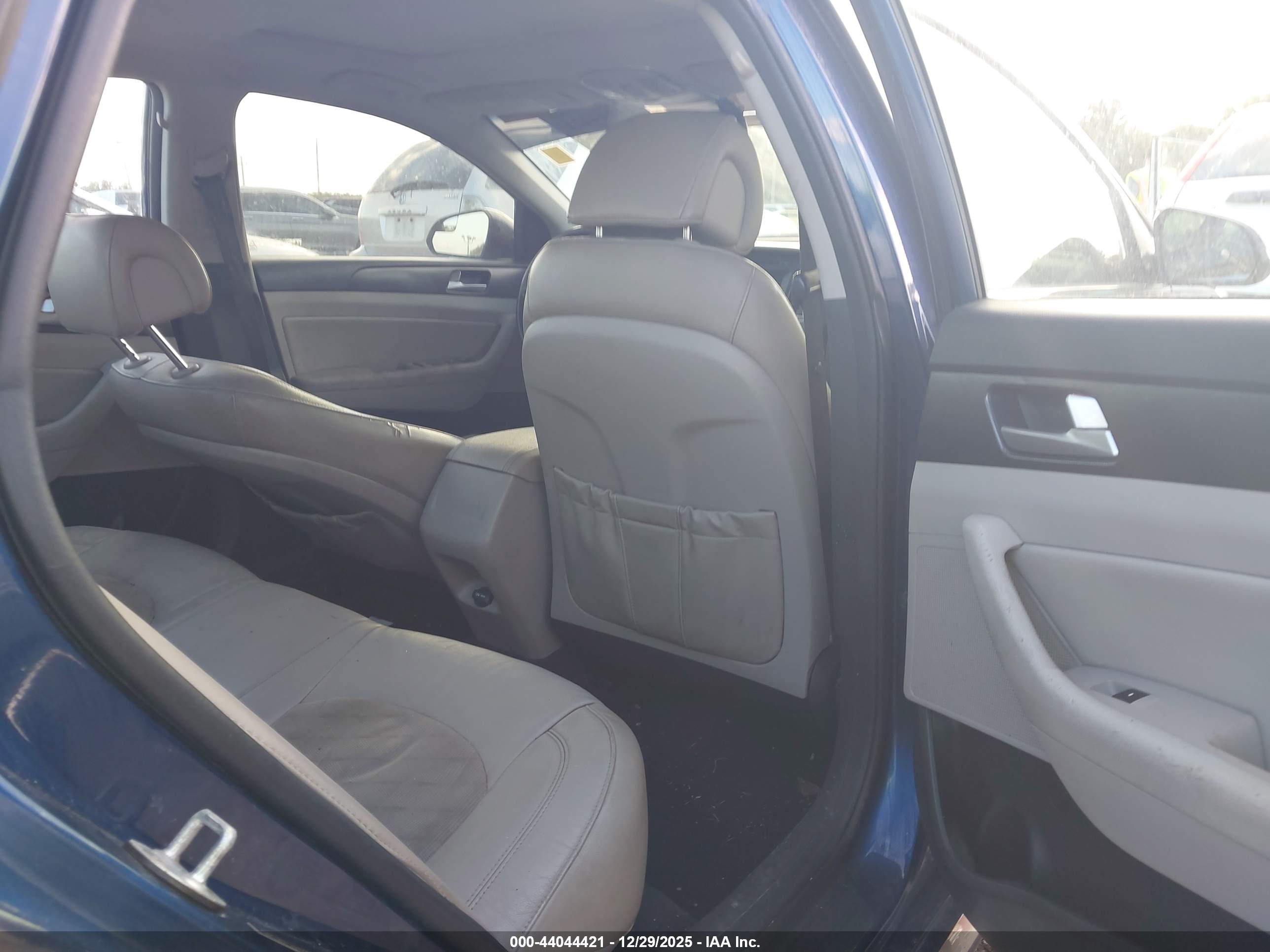 HYUNDAI SONATA image 8