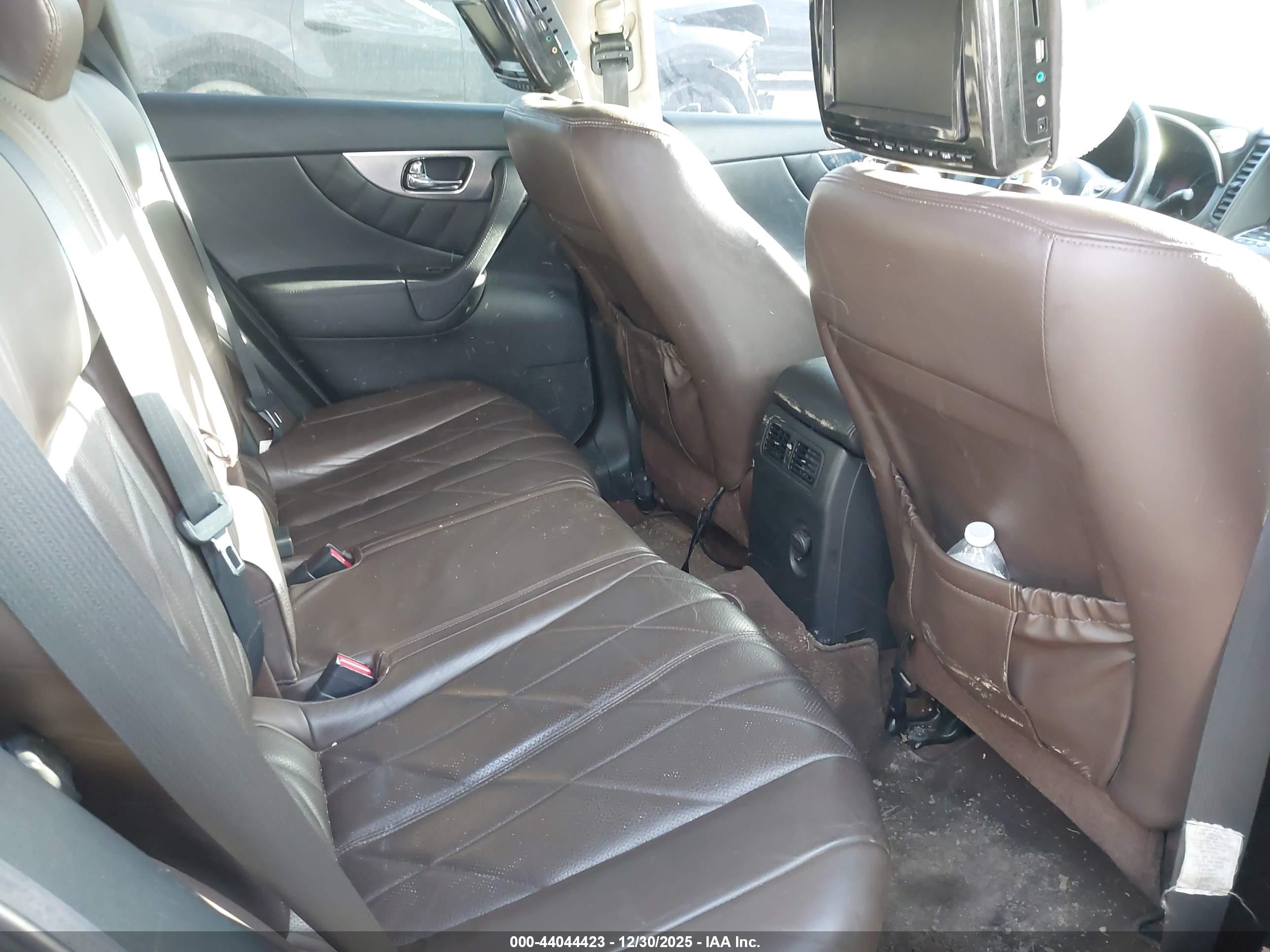 INFINITI FX35 image 8