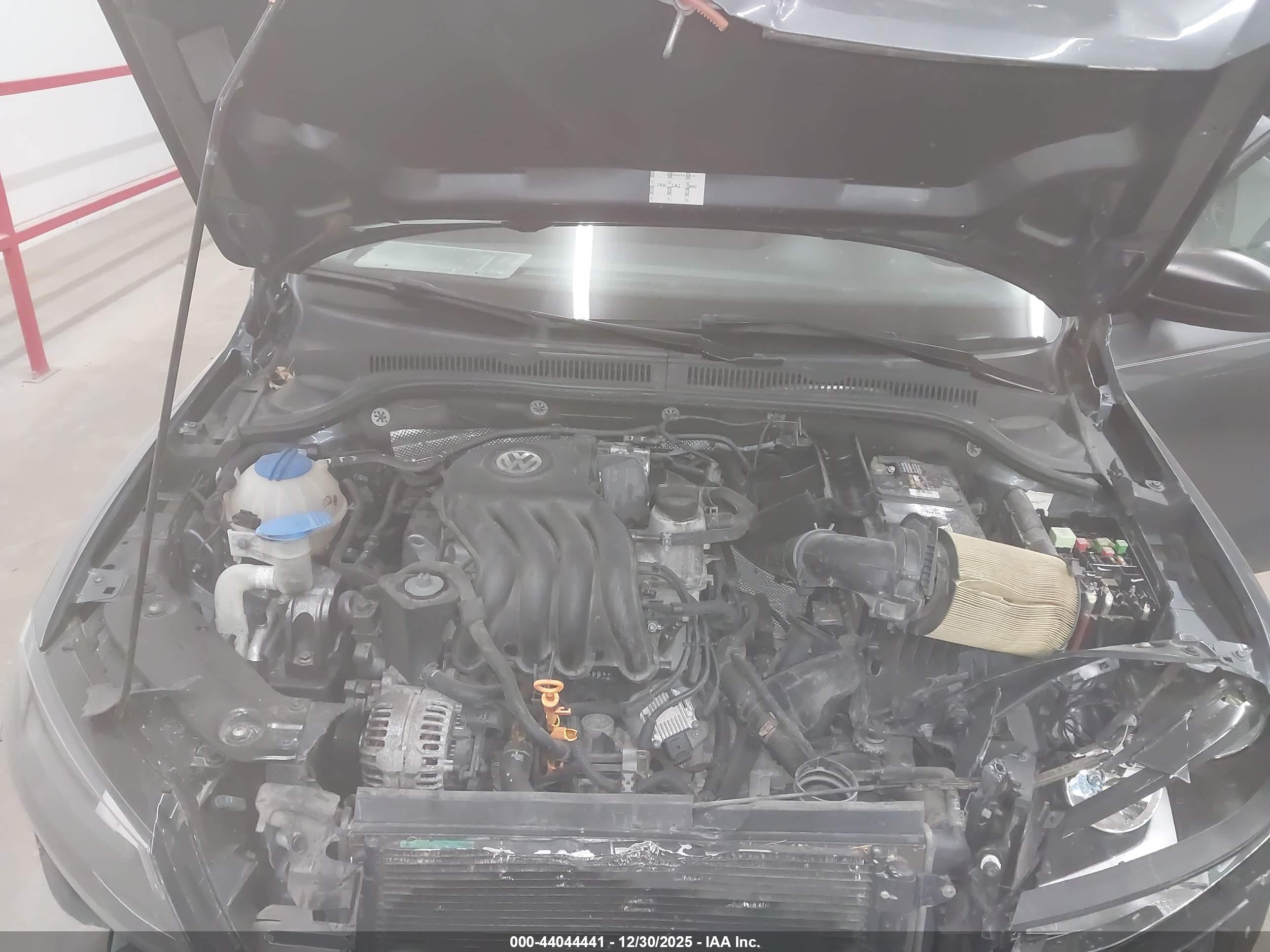 VOLKSWAGEN JETTA image 10