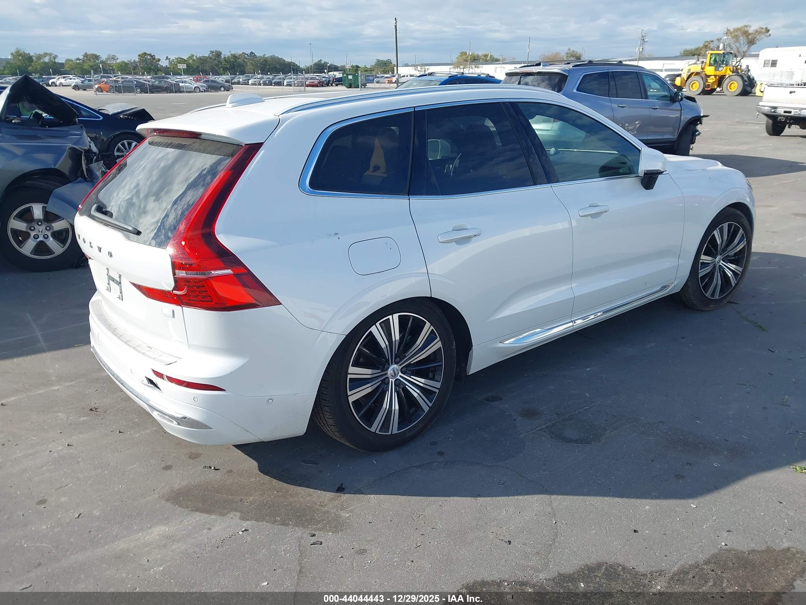 VOLVO XC60 image 4
