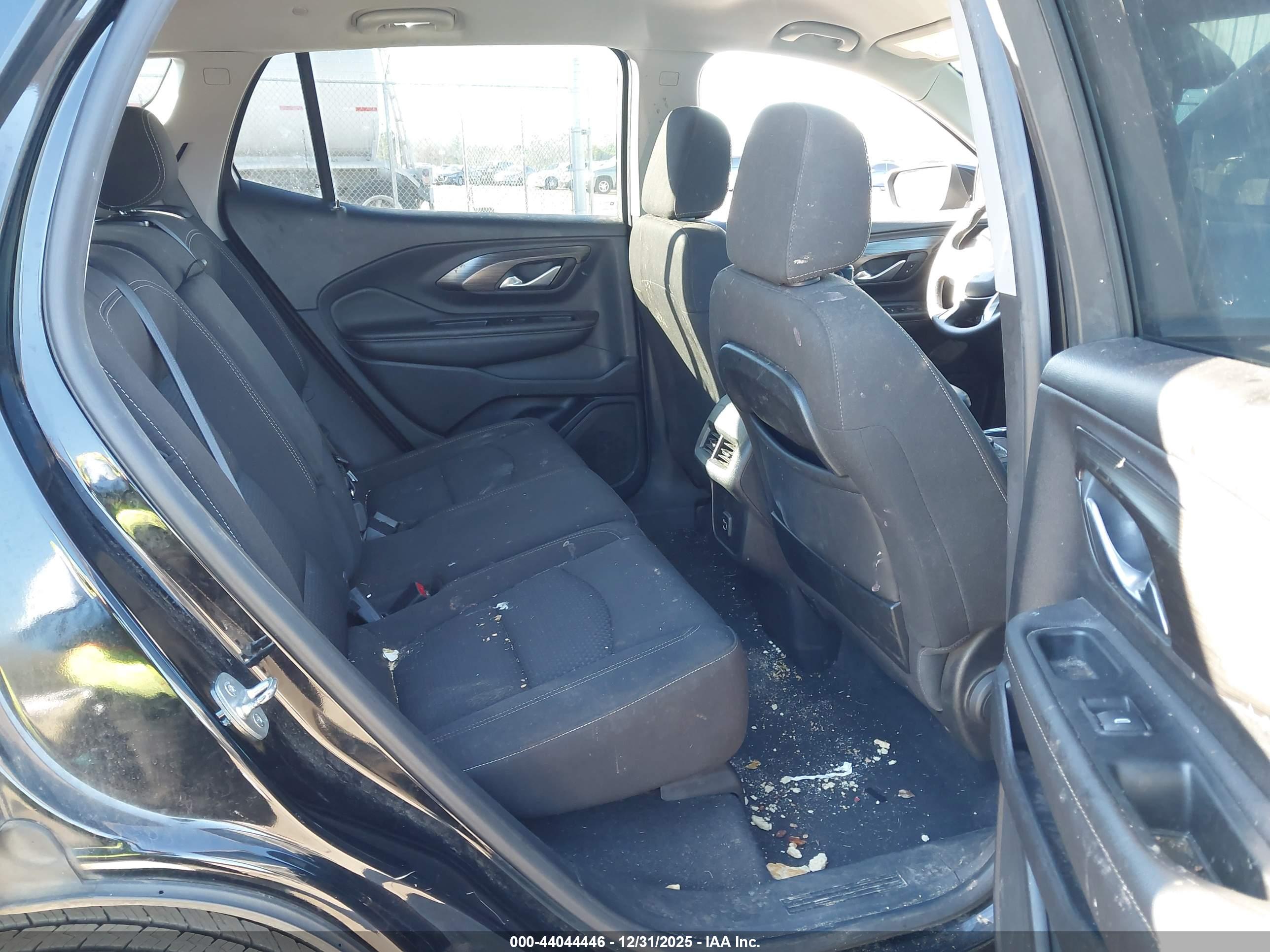 GMC TERRAIN image 8