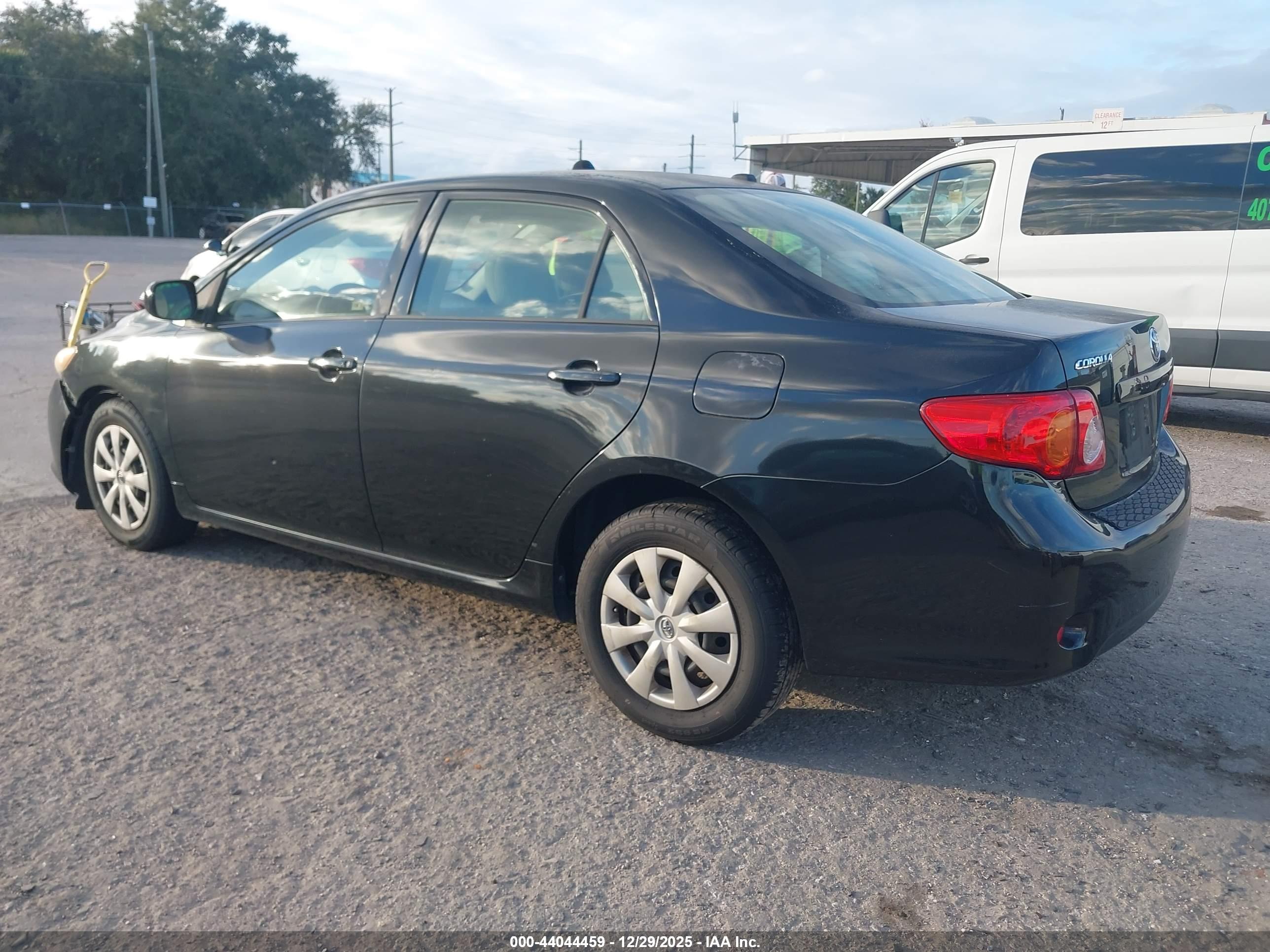 TOYOTA COROLLA image 3
