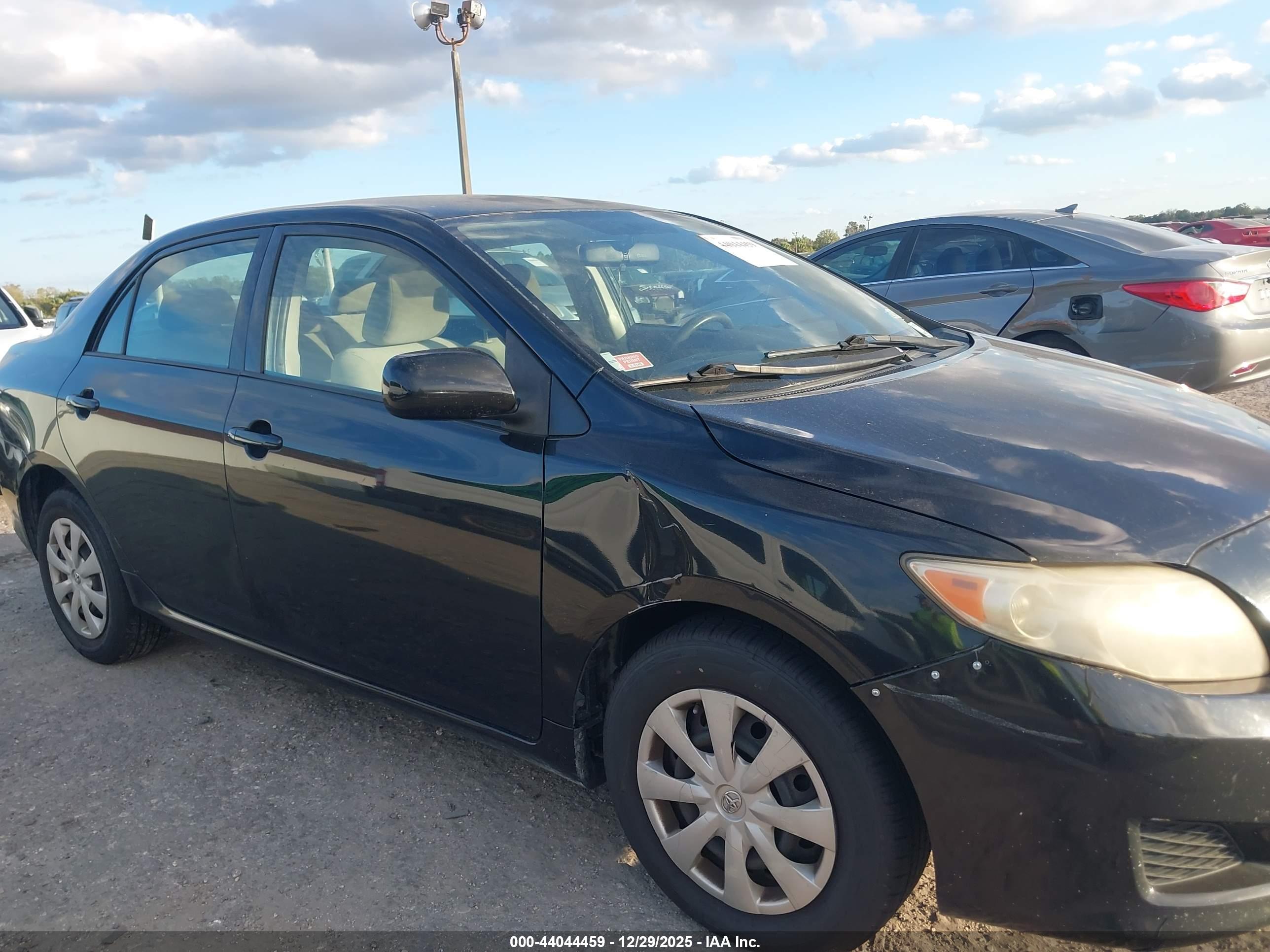 TOYOTA COROLLA image 6