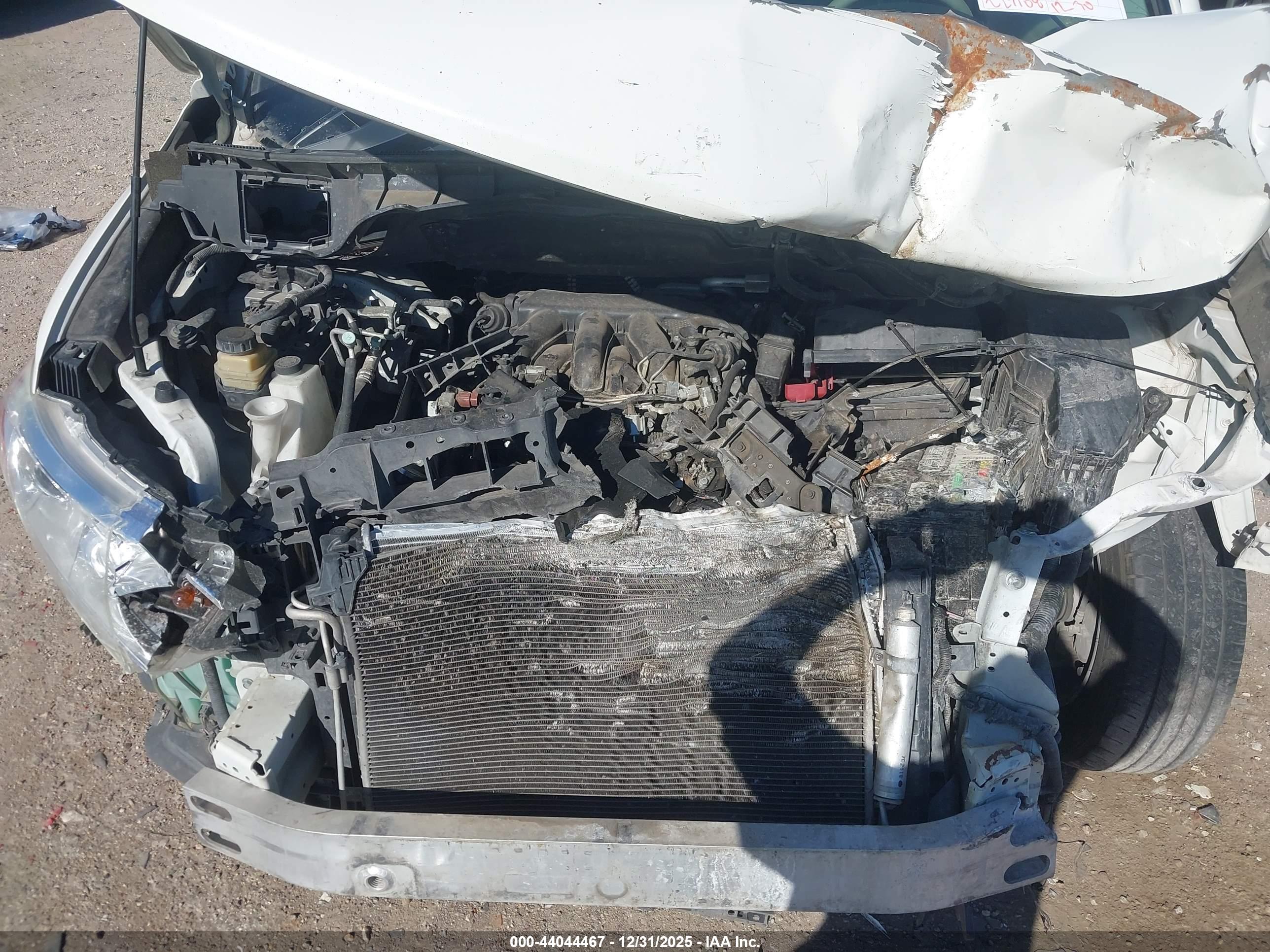 NISSAN QUEST image 10