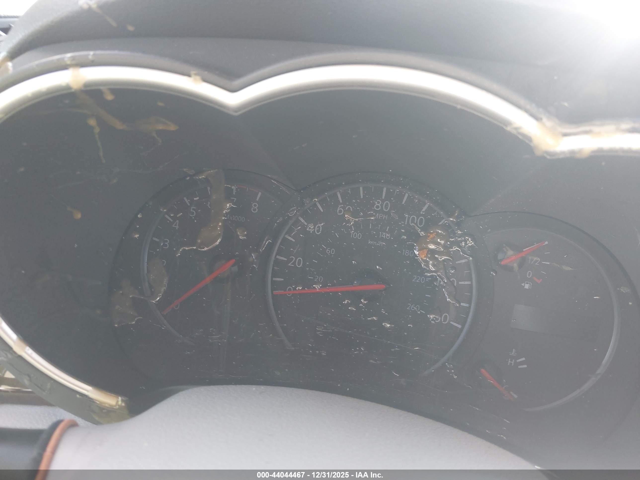 NISSAN QUEST image 7