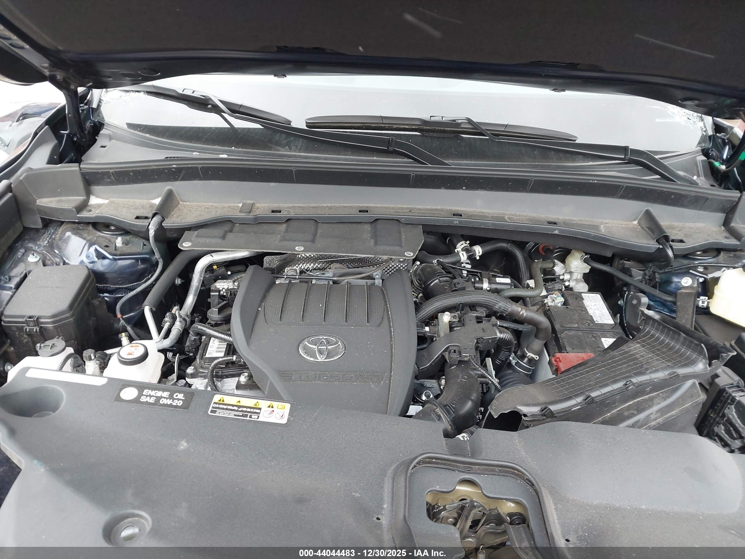 TOYOTA GRAND image 10