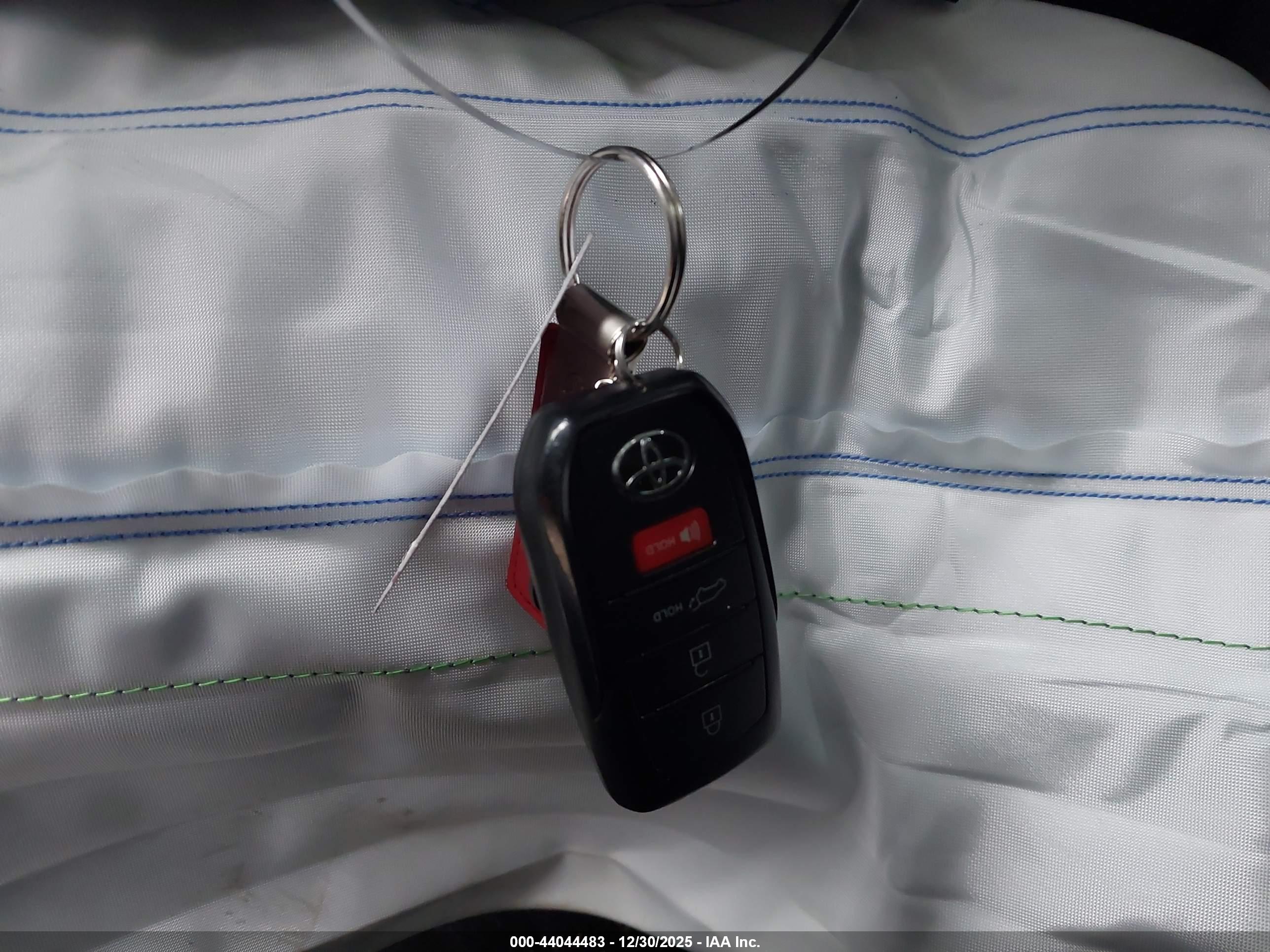 TOYOTA GRAND image 11