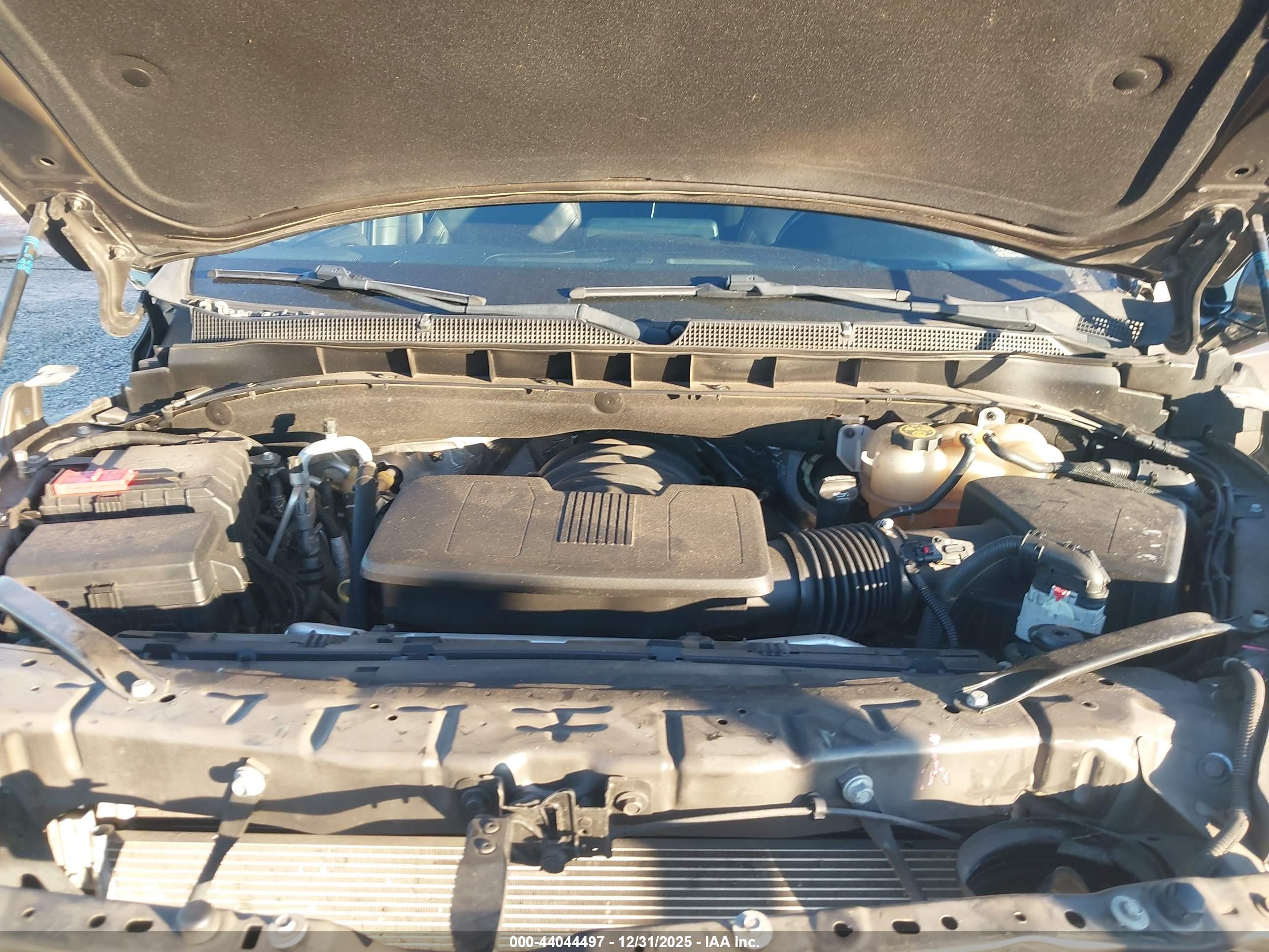 CHEVROLET TAHOE image 10