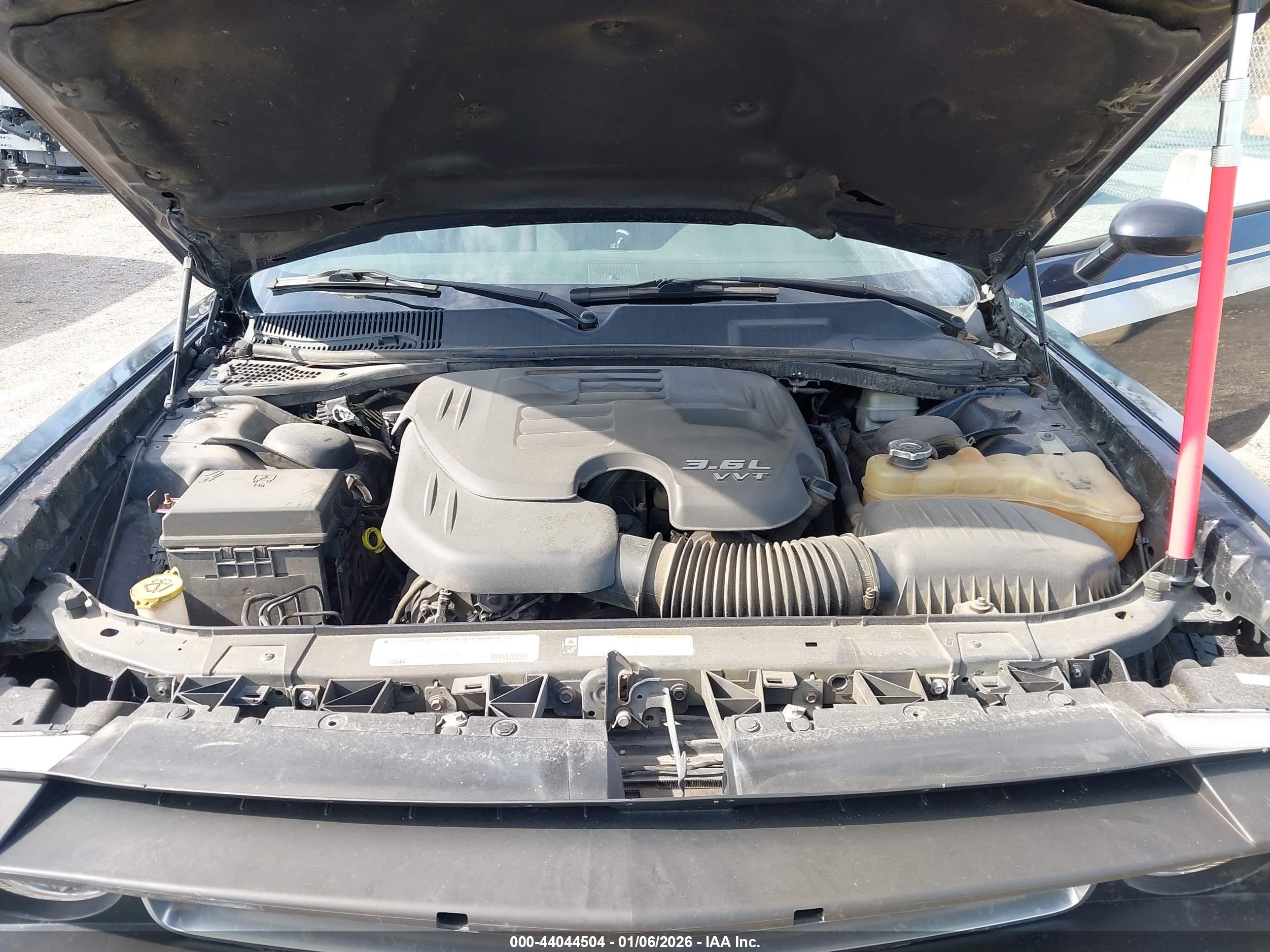 DODGE CHALLENGER image 10