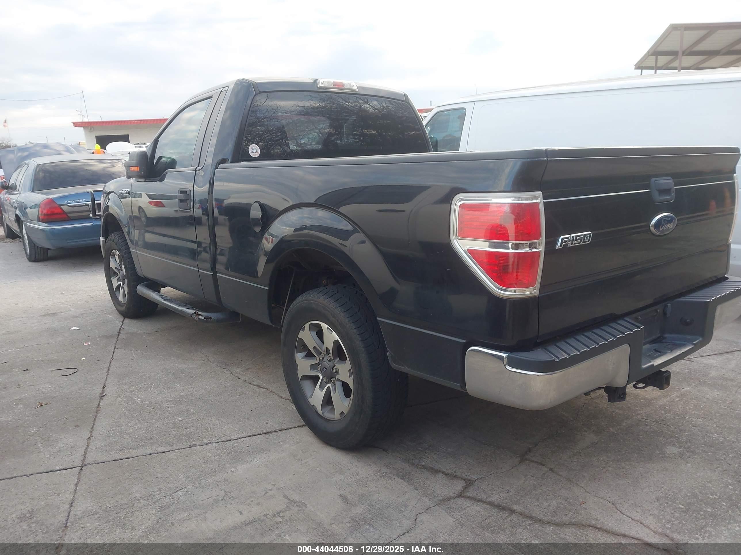 FORD F-150 image 3